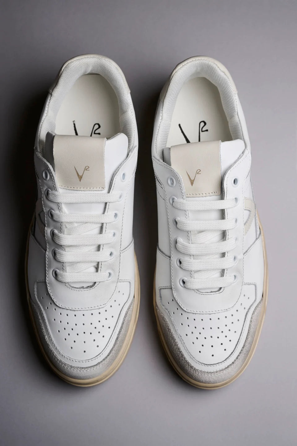 Scarpe V2 Basiche Bianche (9972342194516) (11857924686164)