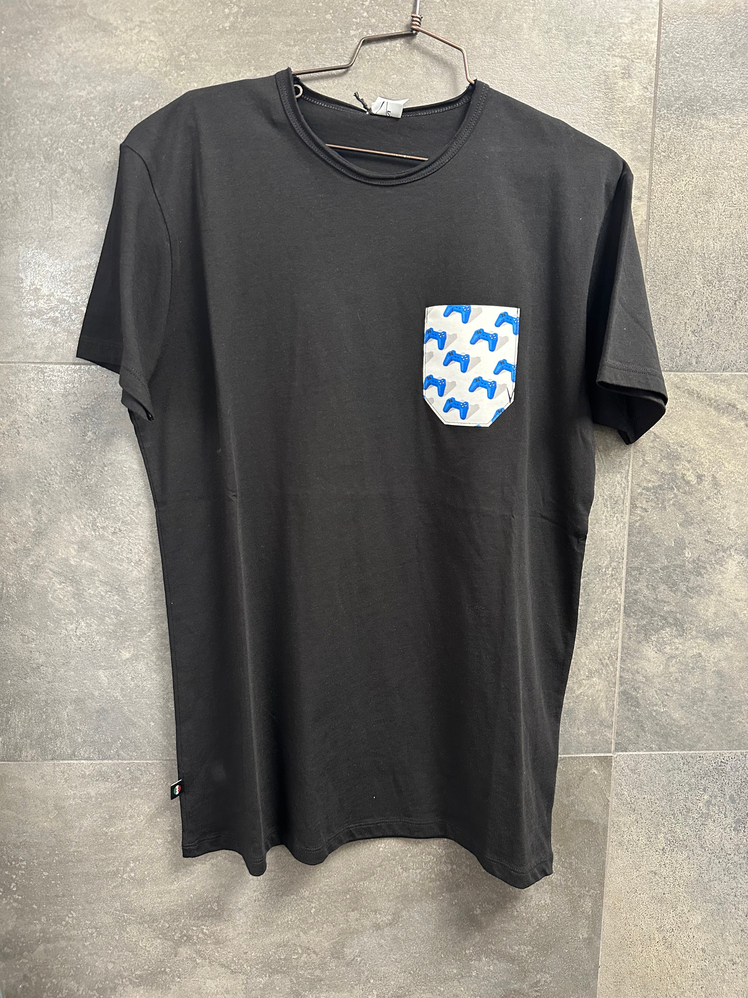 T-shirt V2 Taschino Nera Joystick (8844064686420)