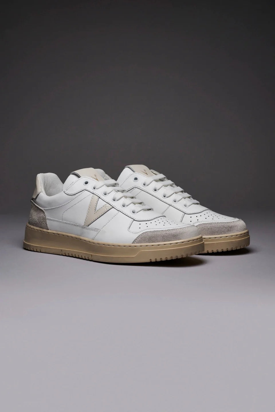Scarpe V2 Basiche Bianche (9972342194516) (11857924686164)