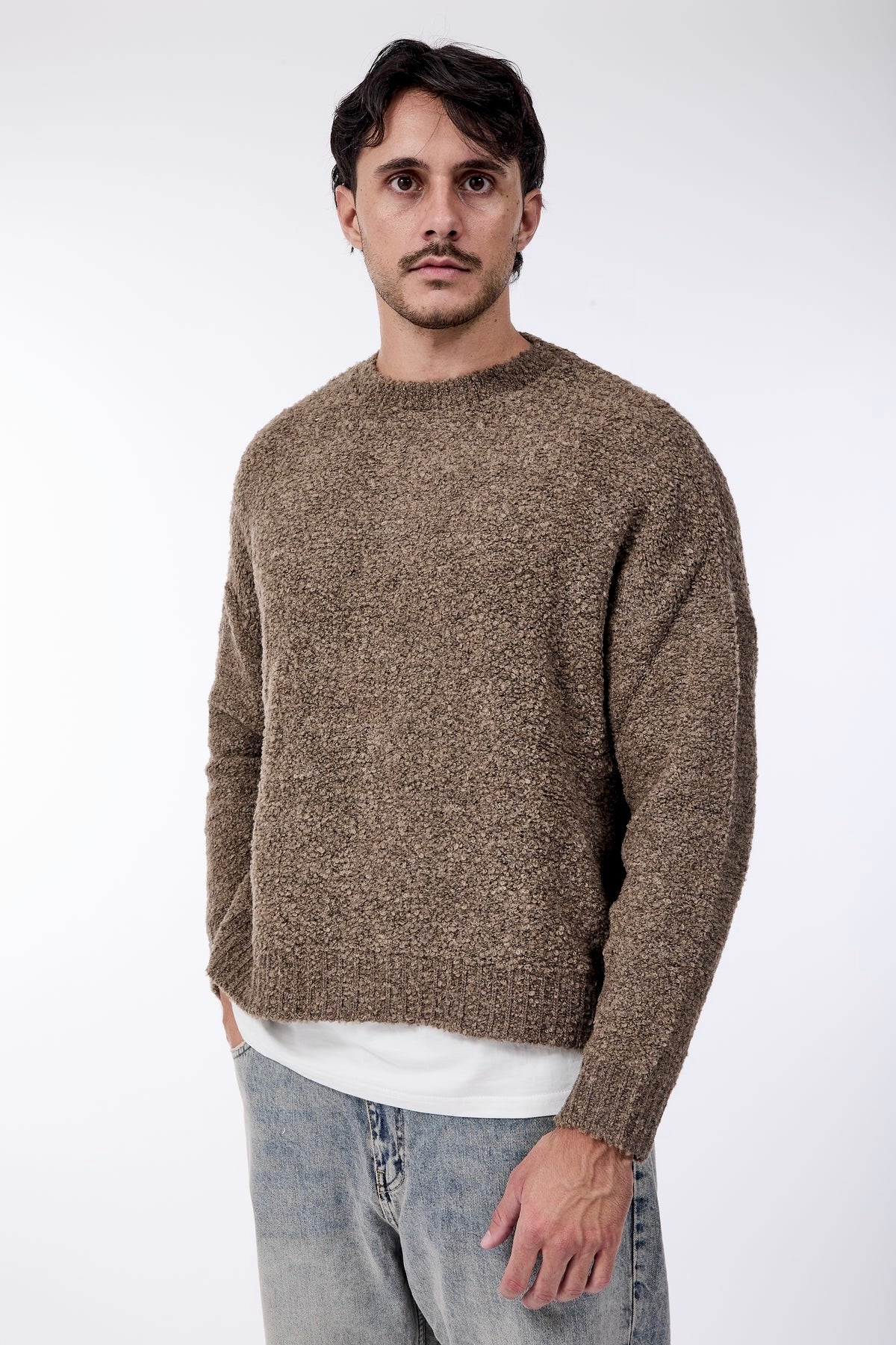 Maglione Over-d Bouclé Cropped Fango M65