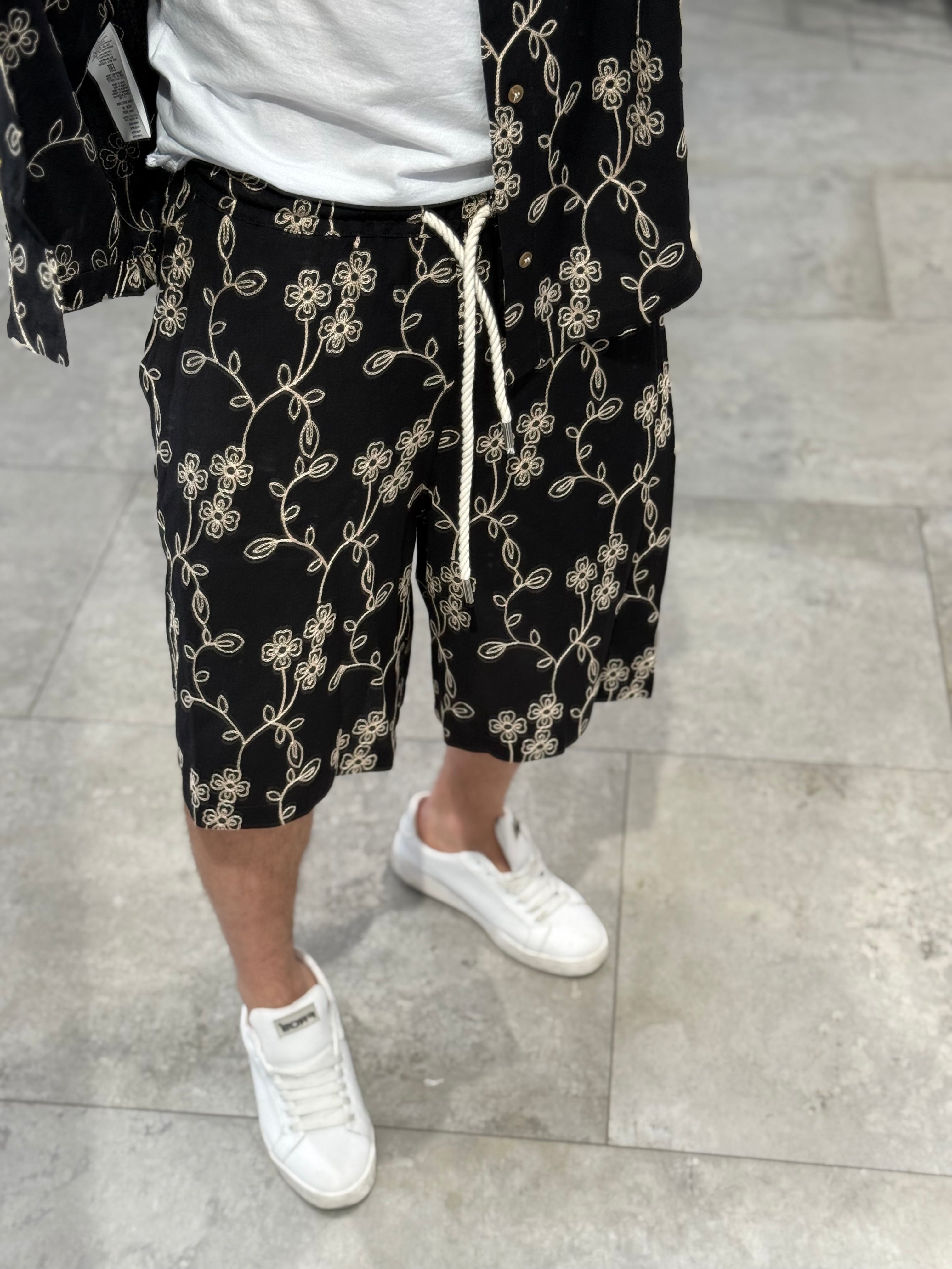 Coordinato Berna Ricamato Floreale Nero (11986236670292)