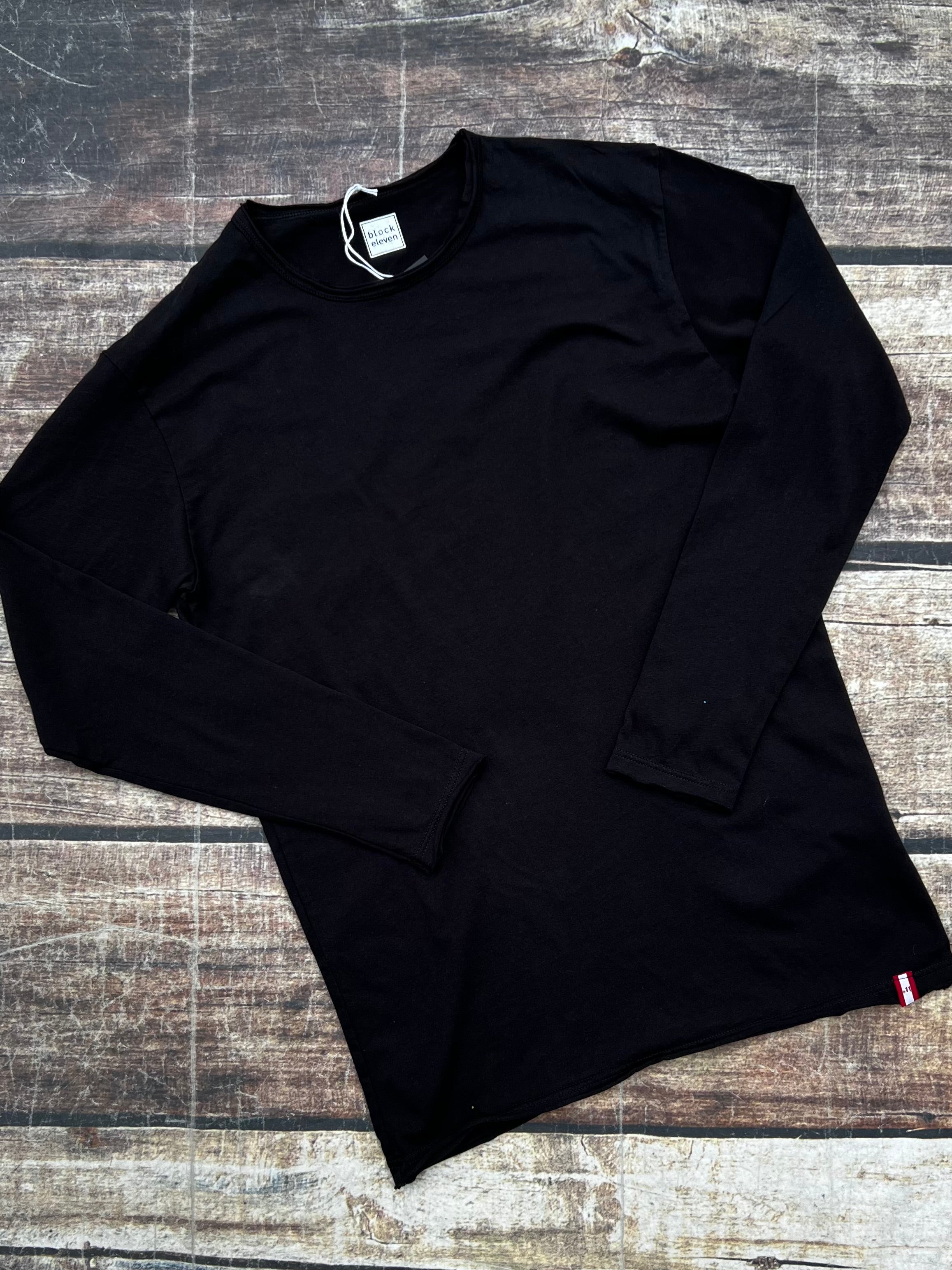 T-shirt Block Eleven Manica Lunga Nera (8938980213076)