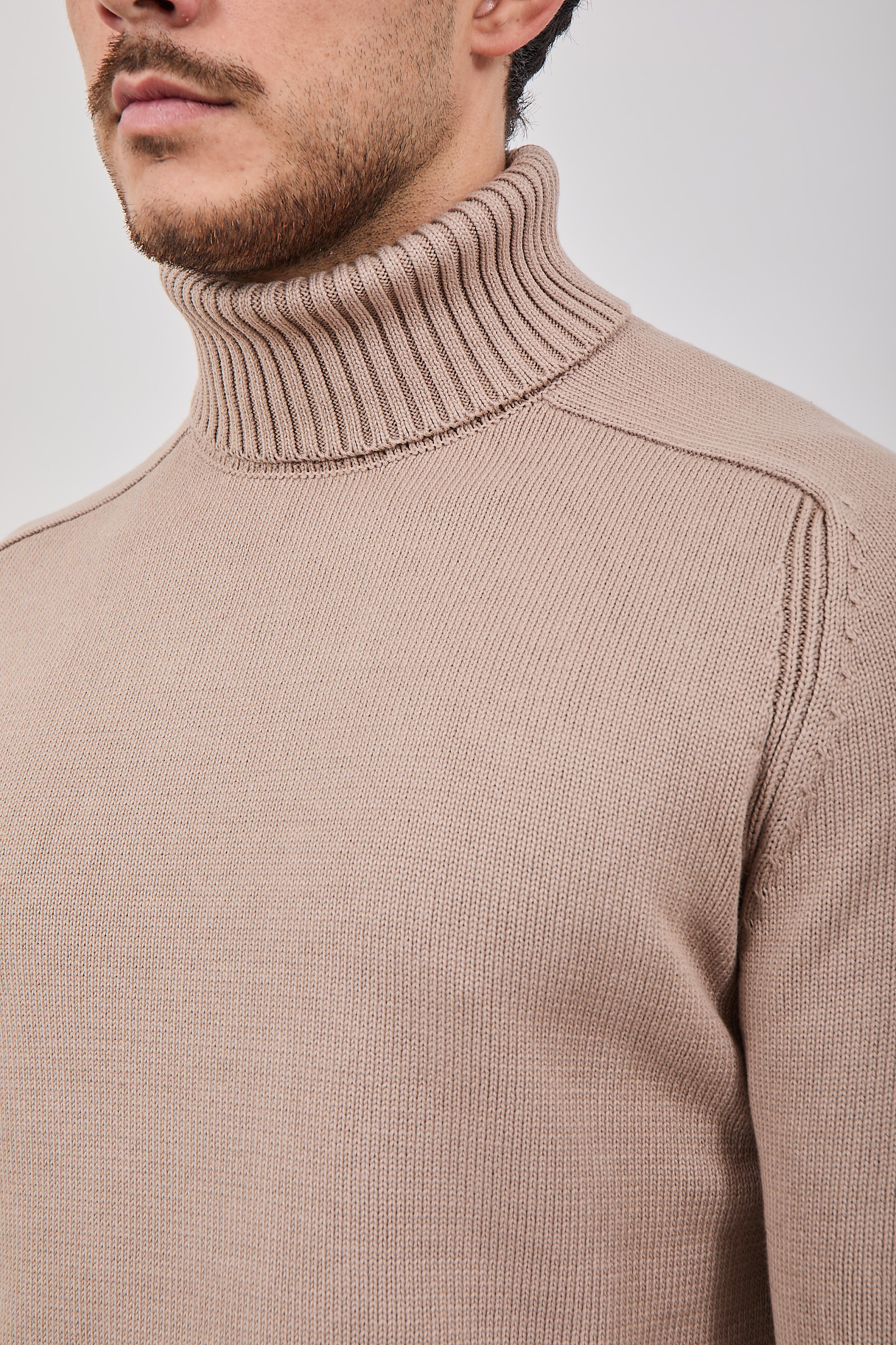 Dolcevita Diktat Beige