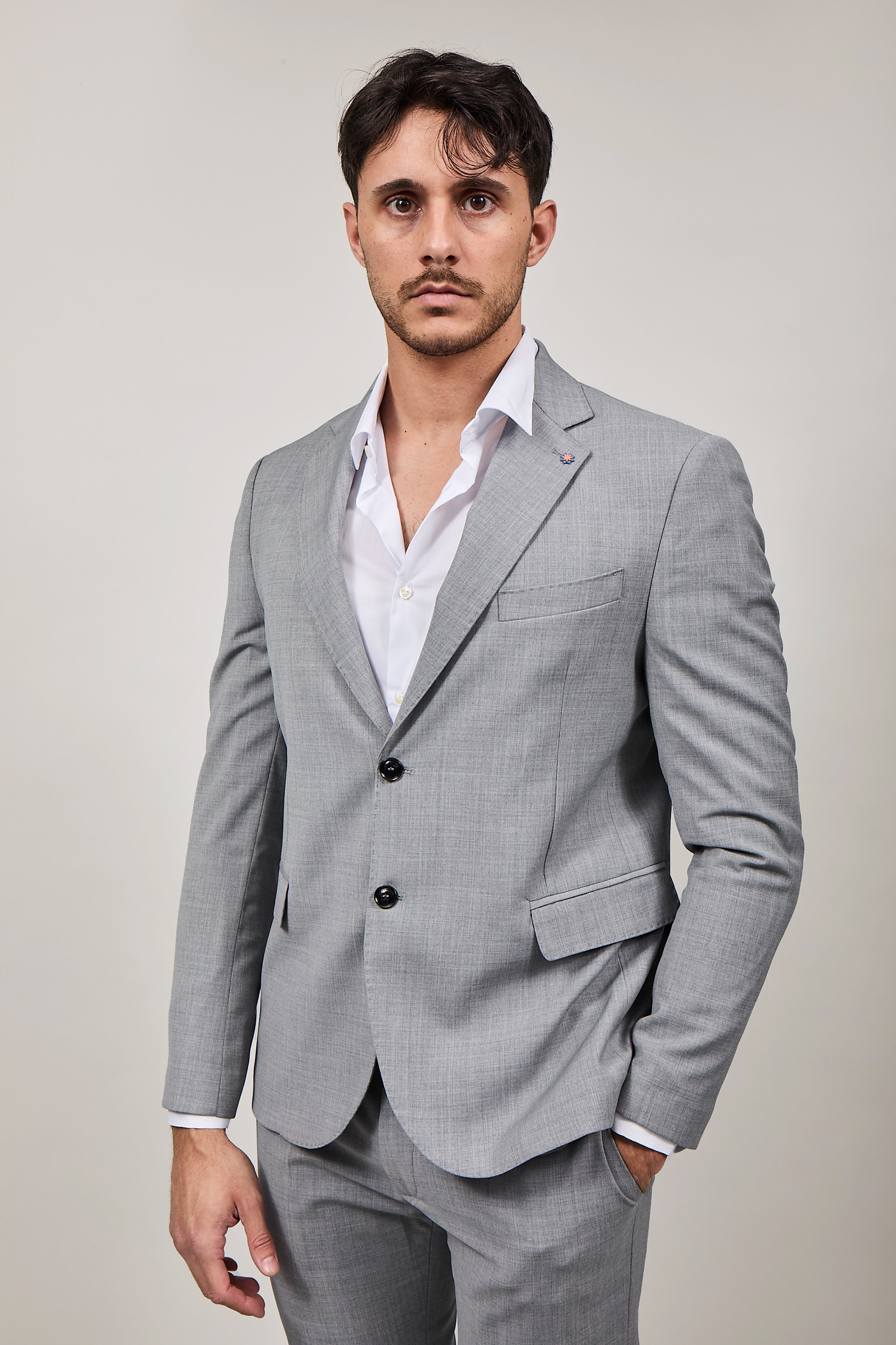 Abito Bharnaba Adige Grigio