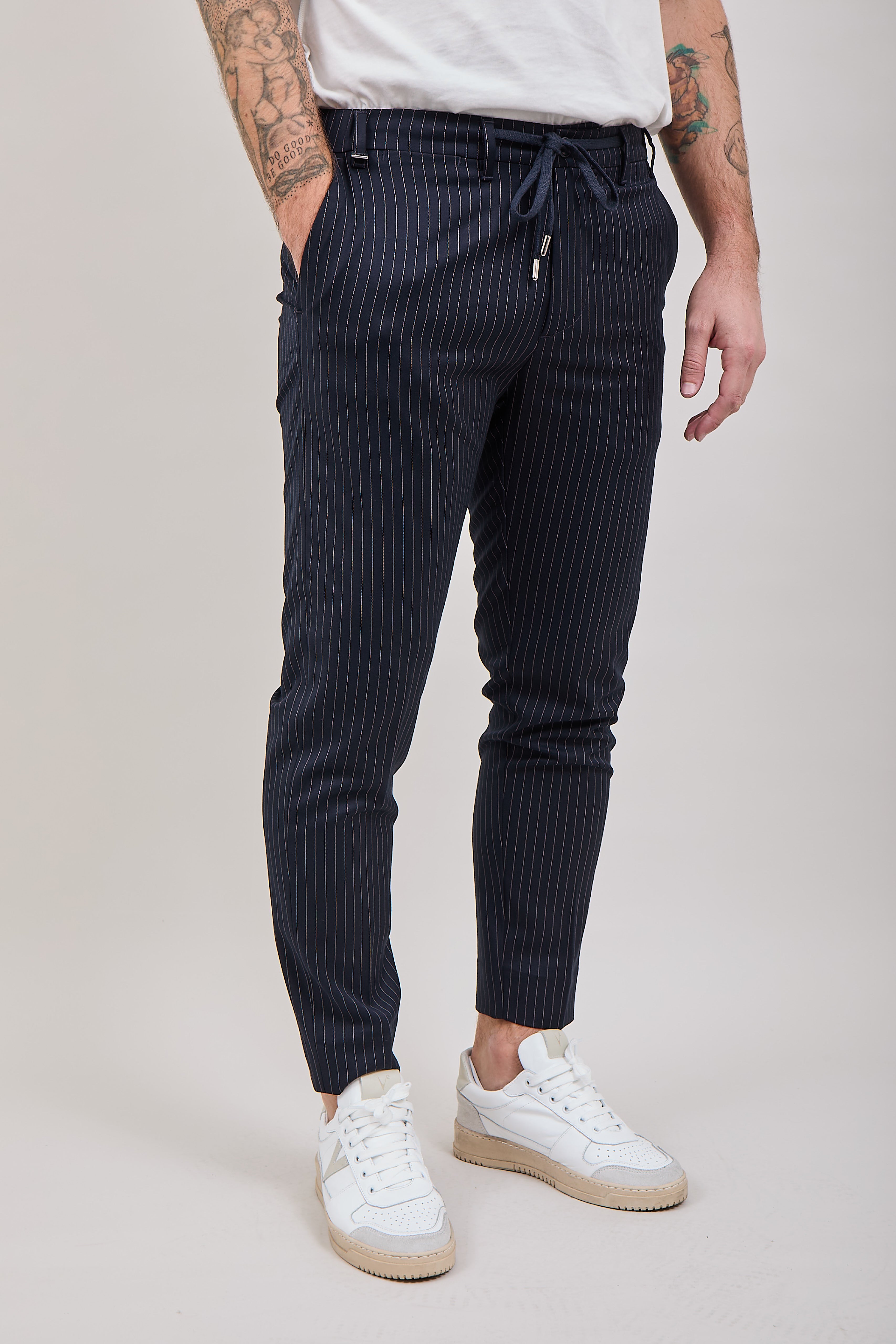 Pantaloon Why Not Brand Robinson Blu