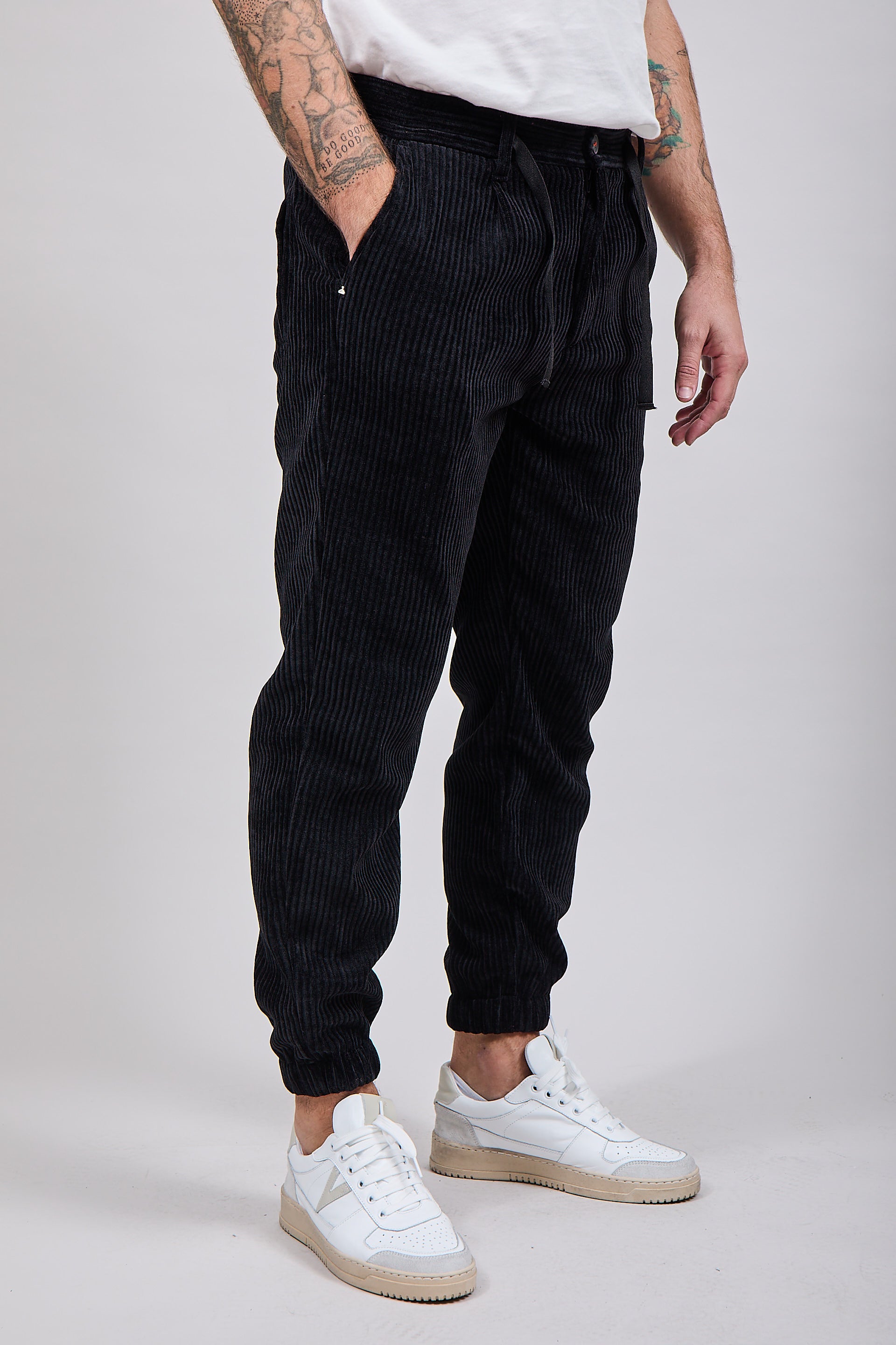Pantalone velluto Berna polsino 117 Nero