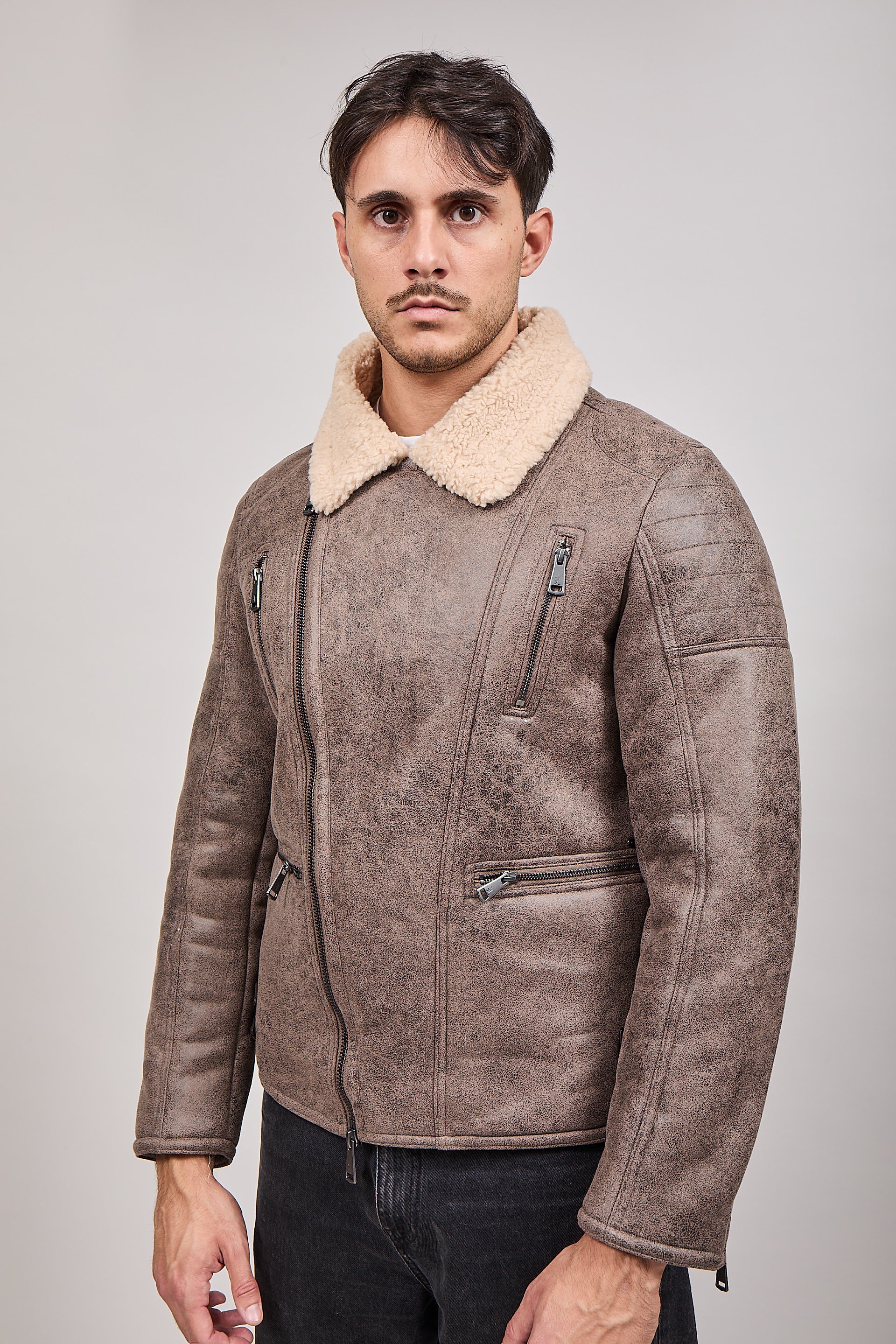 Montone Gianni Lupo Tortora 9824