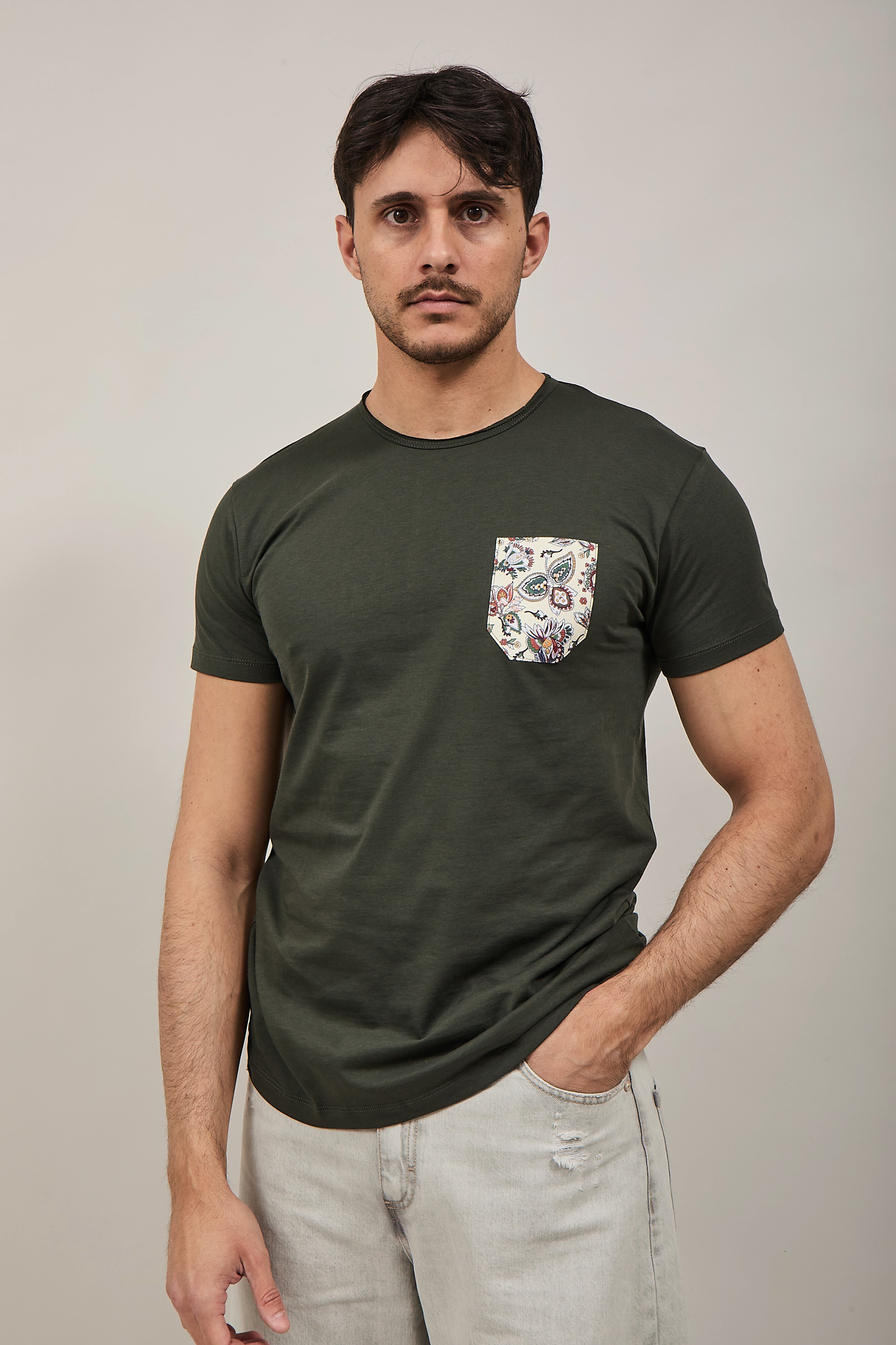 T-shirt V2 Taschino Militare V4