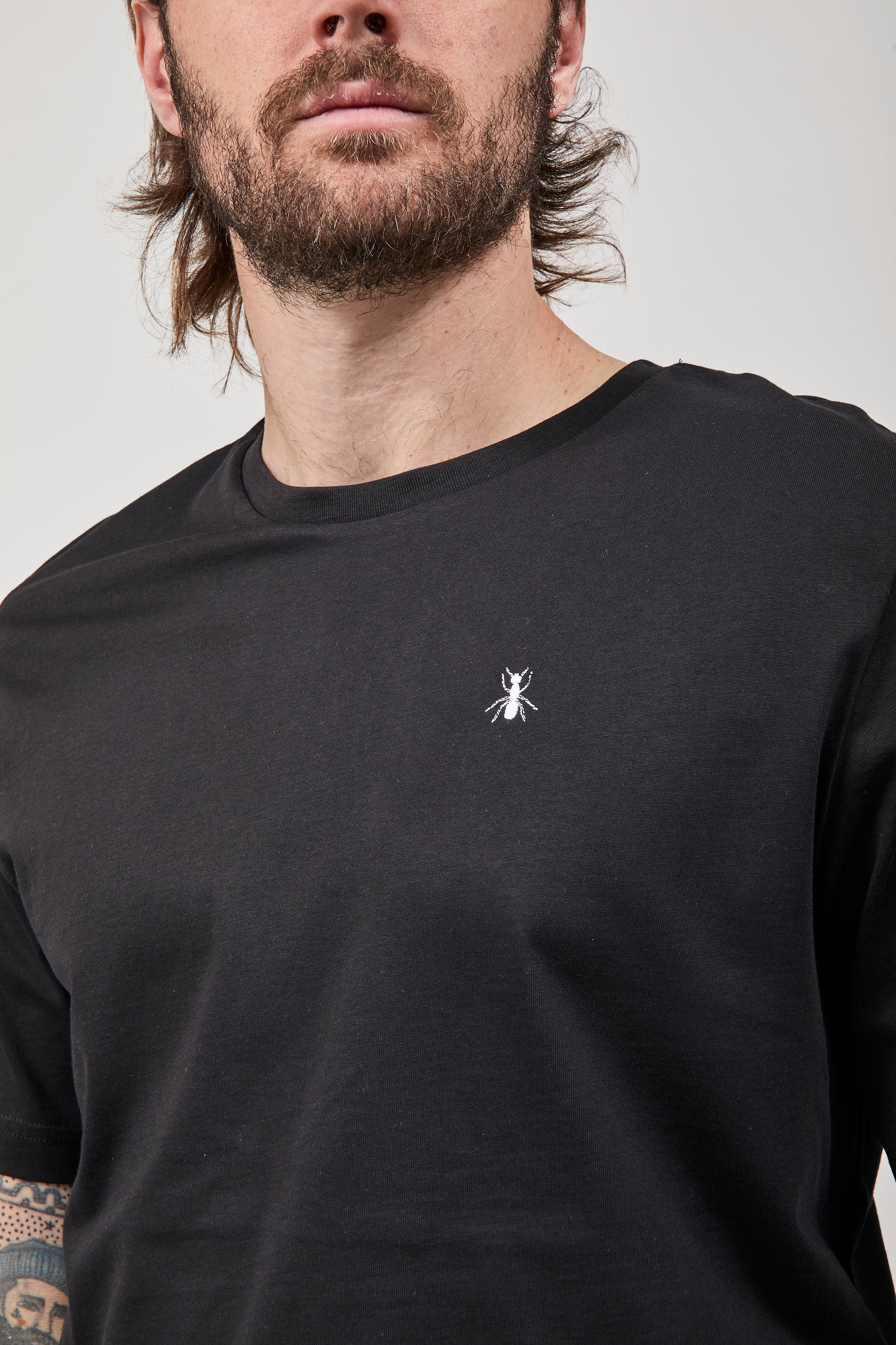 T-shirt Buci Nera