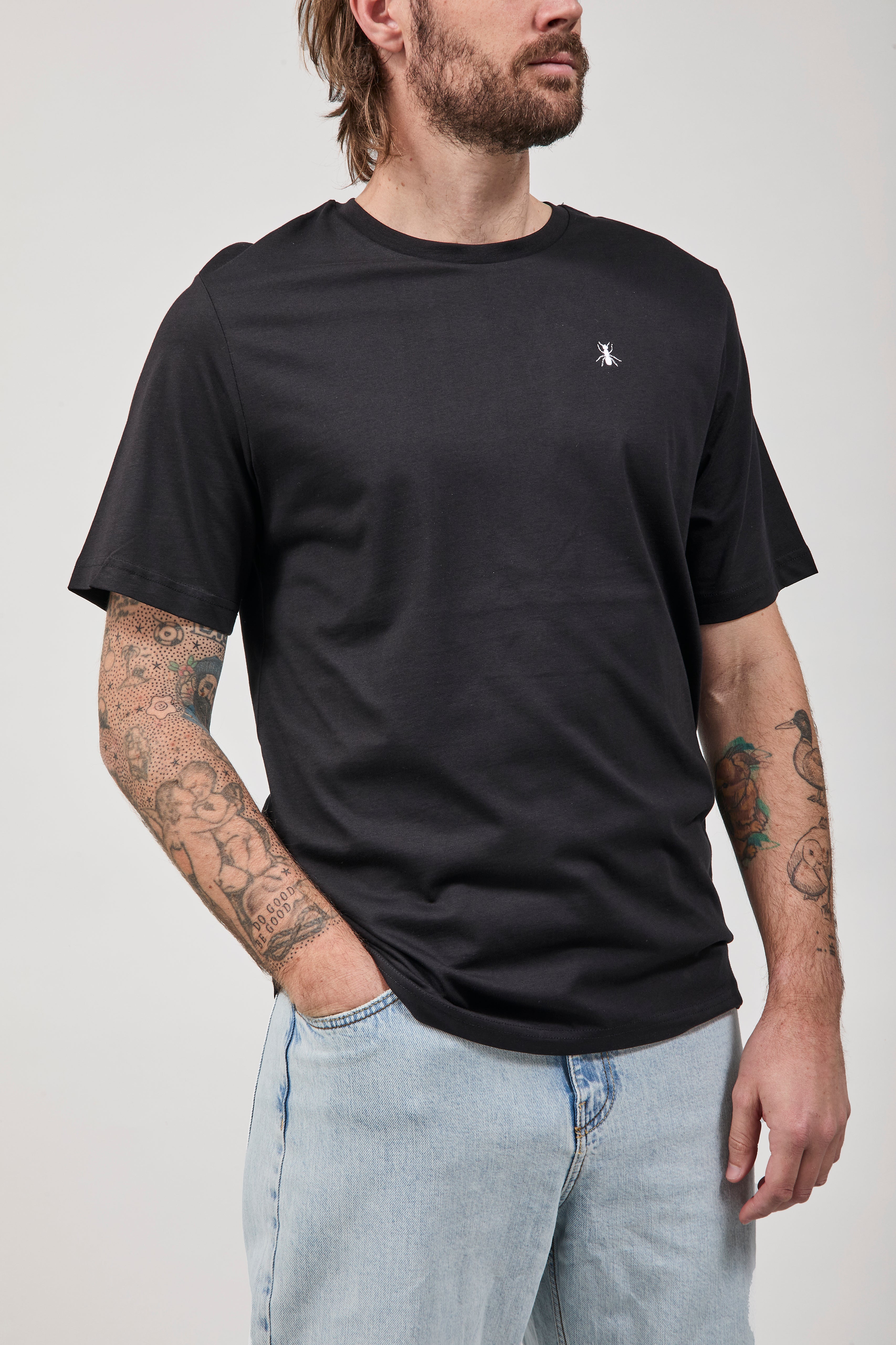 T-shirt Buci Nera