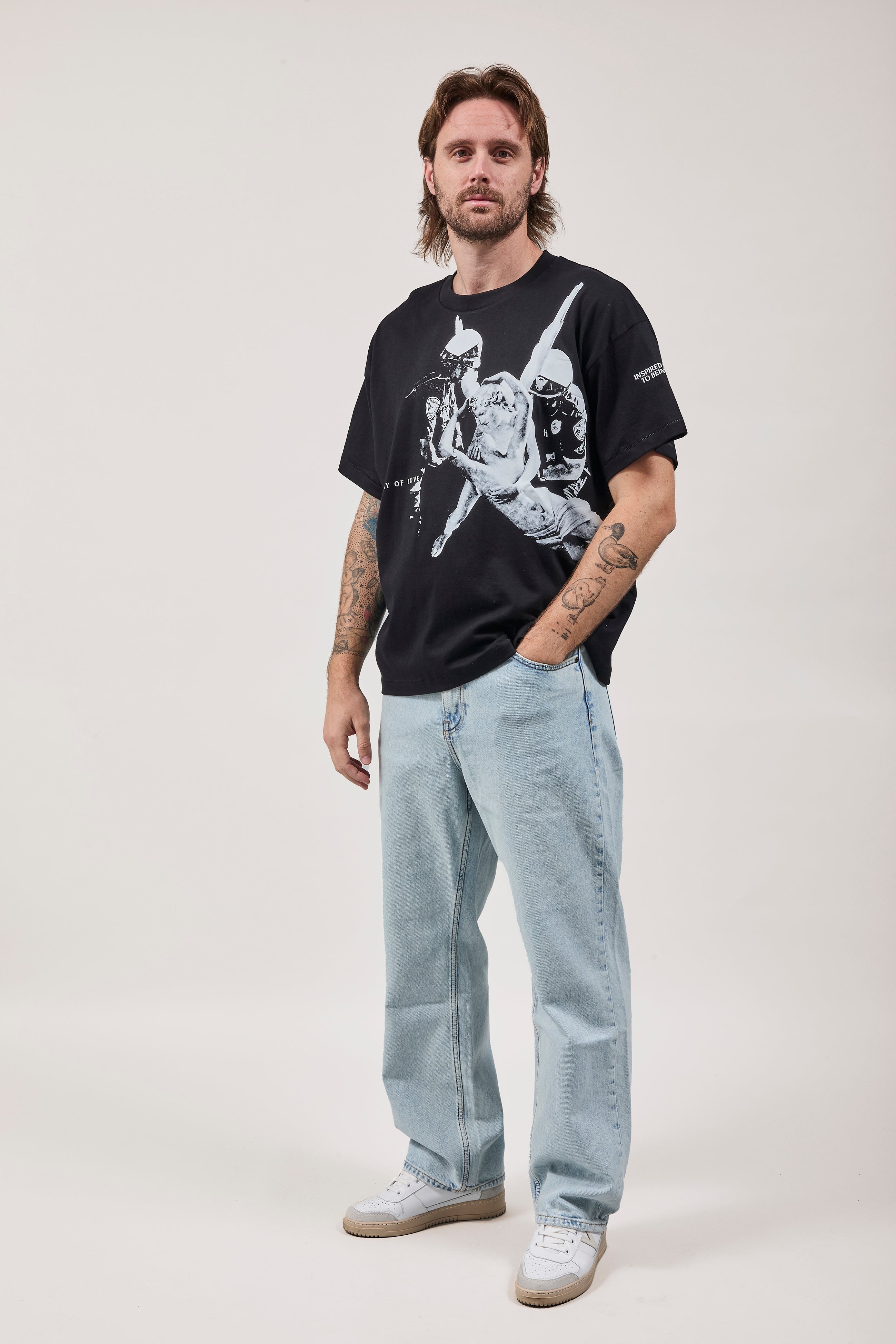 T-shirt Independent Republic Anarchy Of love