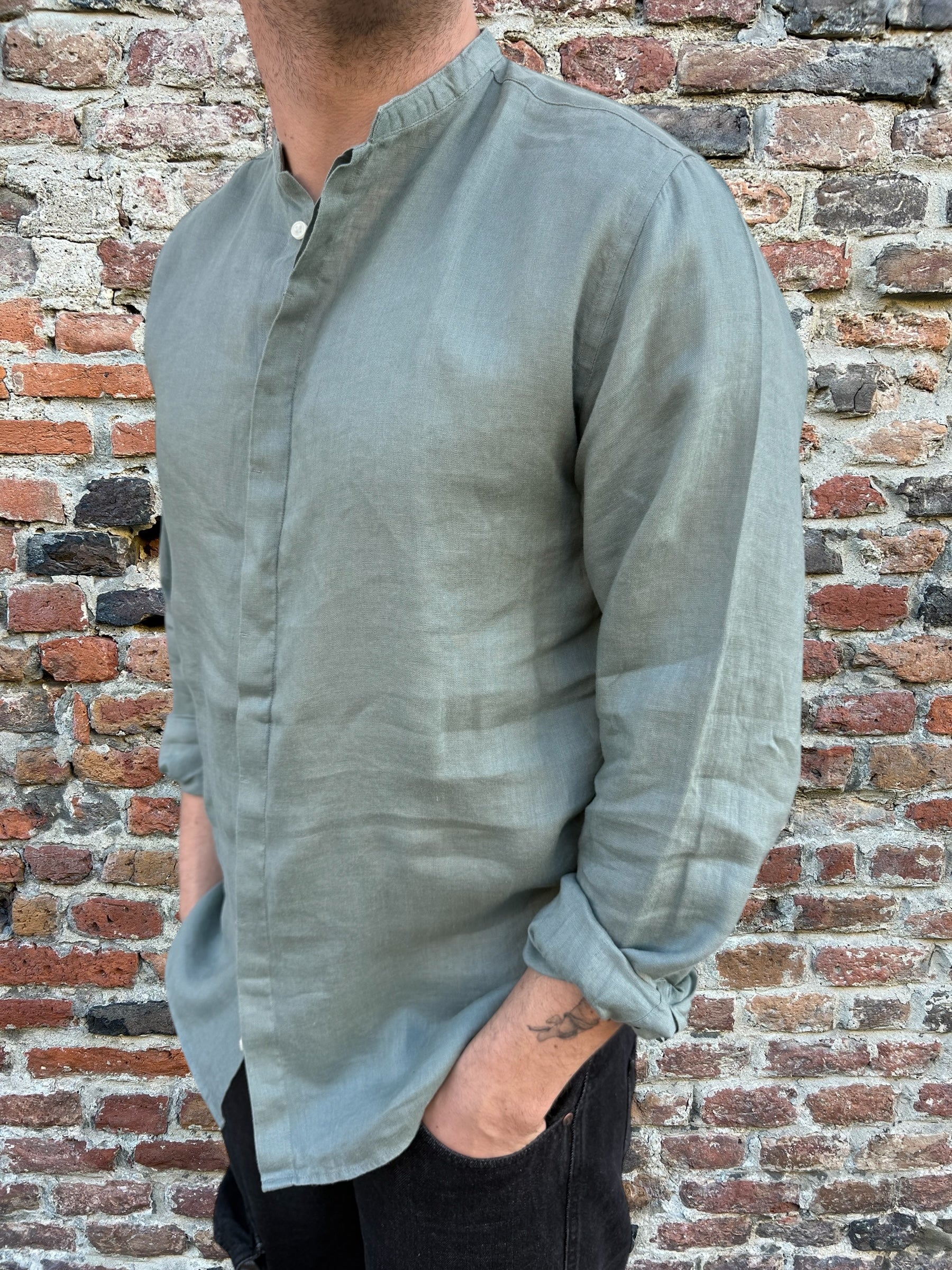 Camicia Berna Lino Coreana Oliva 200 (11926326575444)