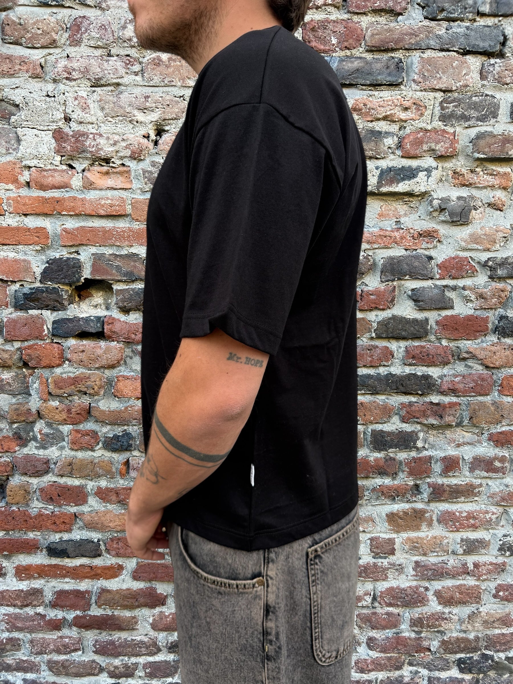 T-shirt Over-D Cropped Nera T30