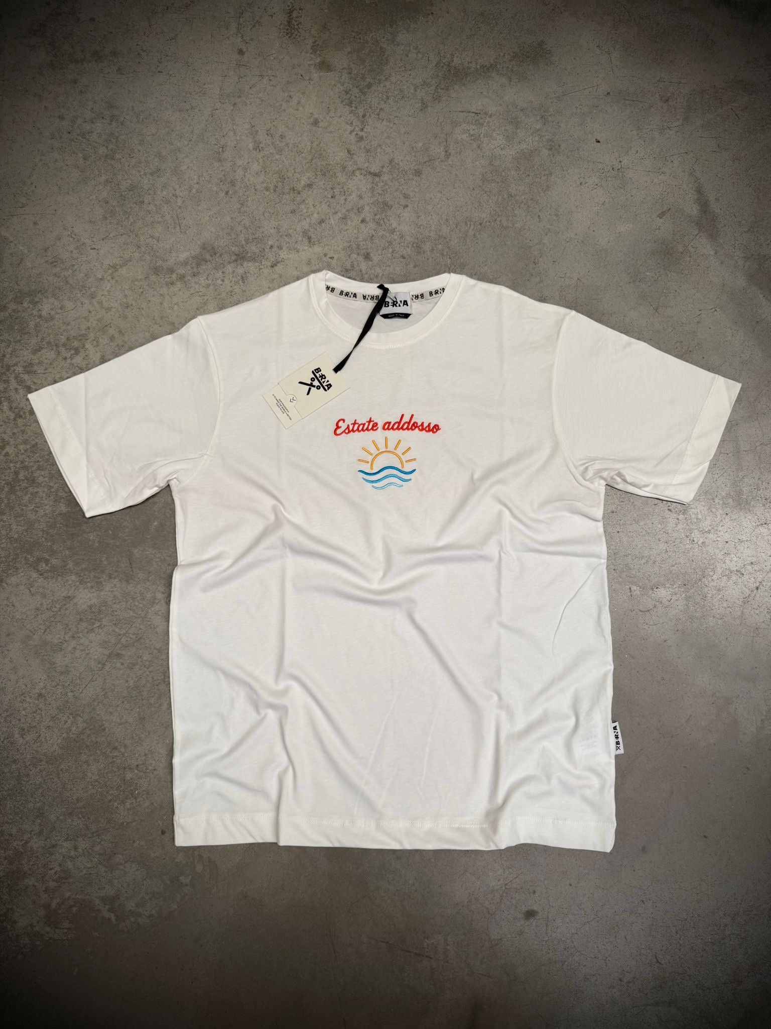 T-shirt Berna Ricamo estate addosso (12051414253908)
