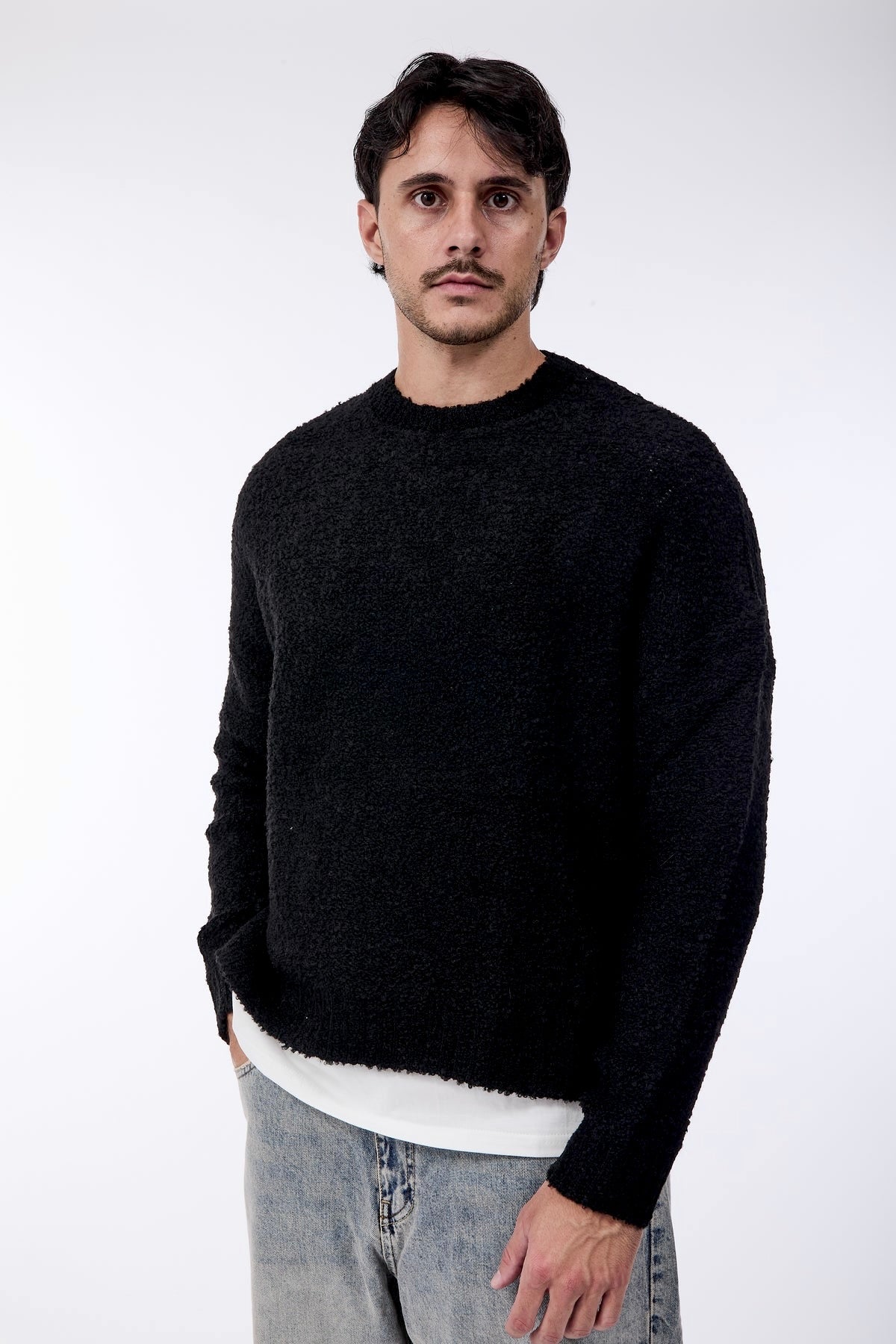 Maglione Over-d Bouclé Cropped Nero M65