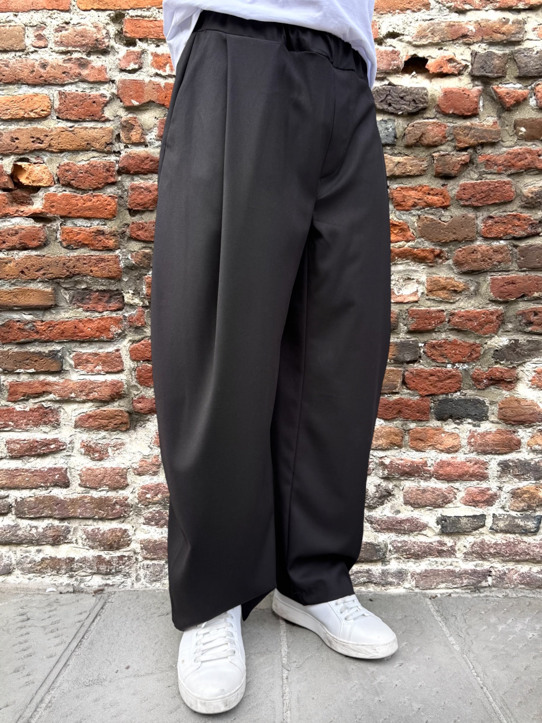 Pantalaccio Imperial Bunny Nero (12229519475028)