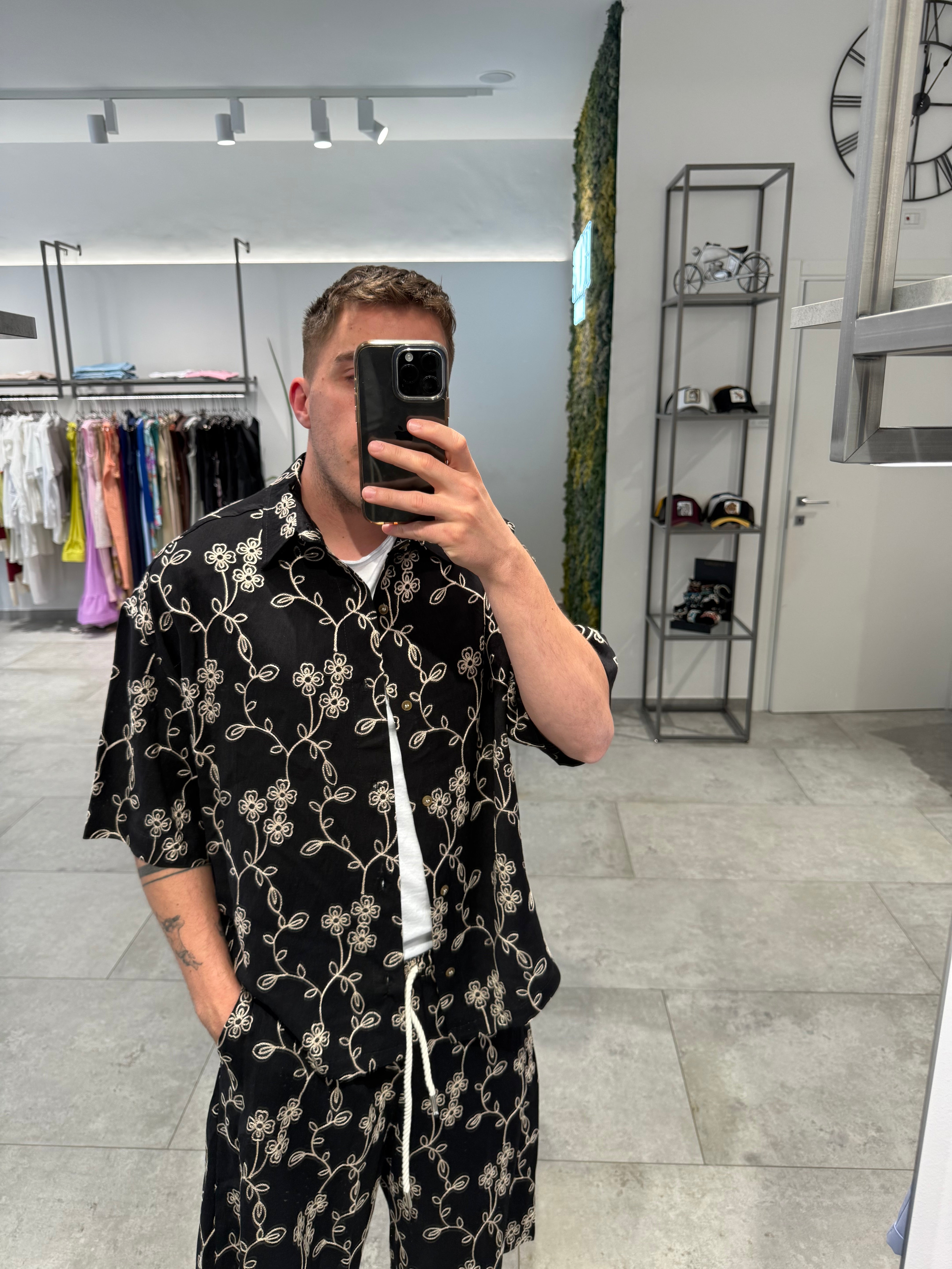Coordinato Berna Ricamato Floreale Nero (11986236670292)
