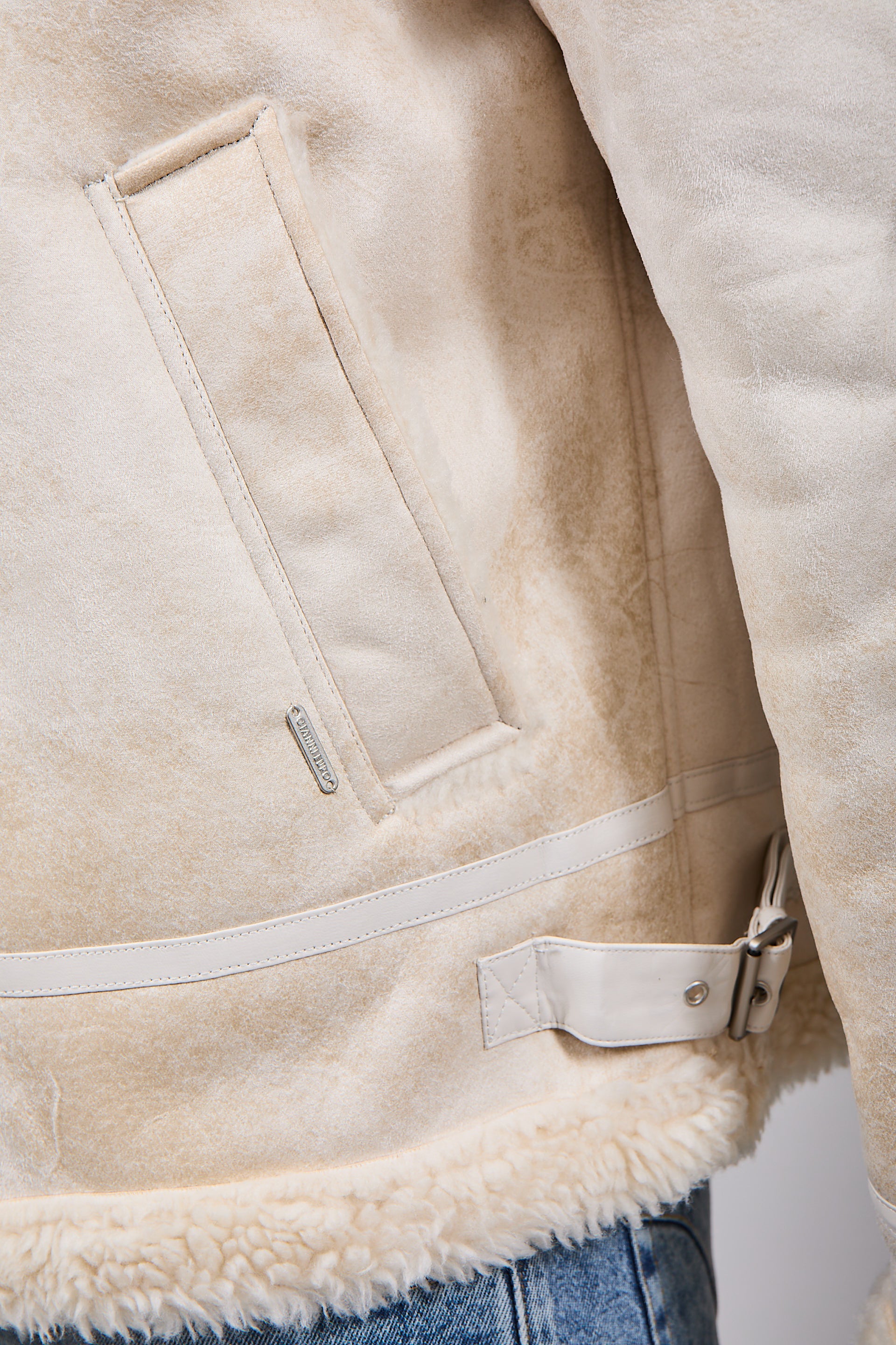 Montone Gianni Lupo Bianco 9800 (12311470899540)
