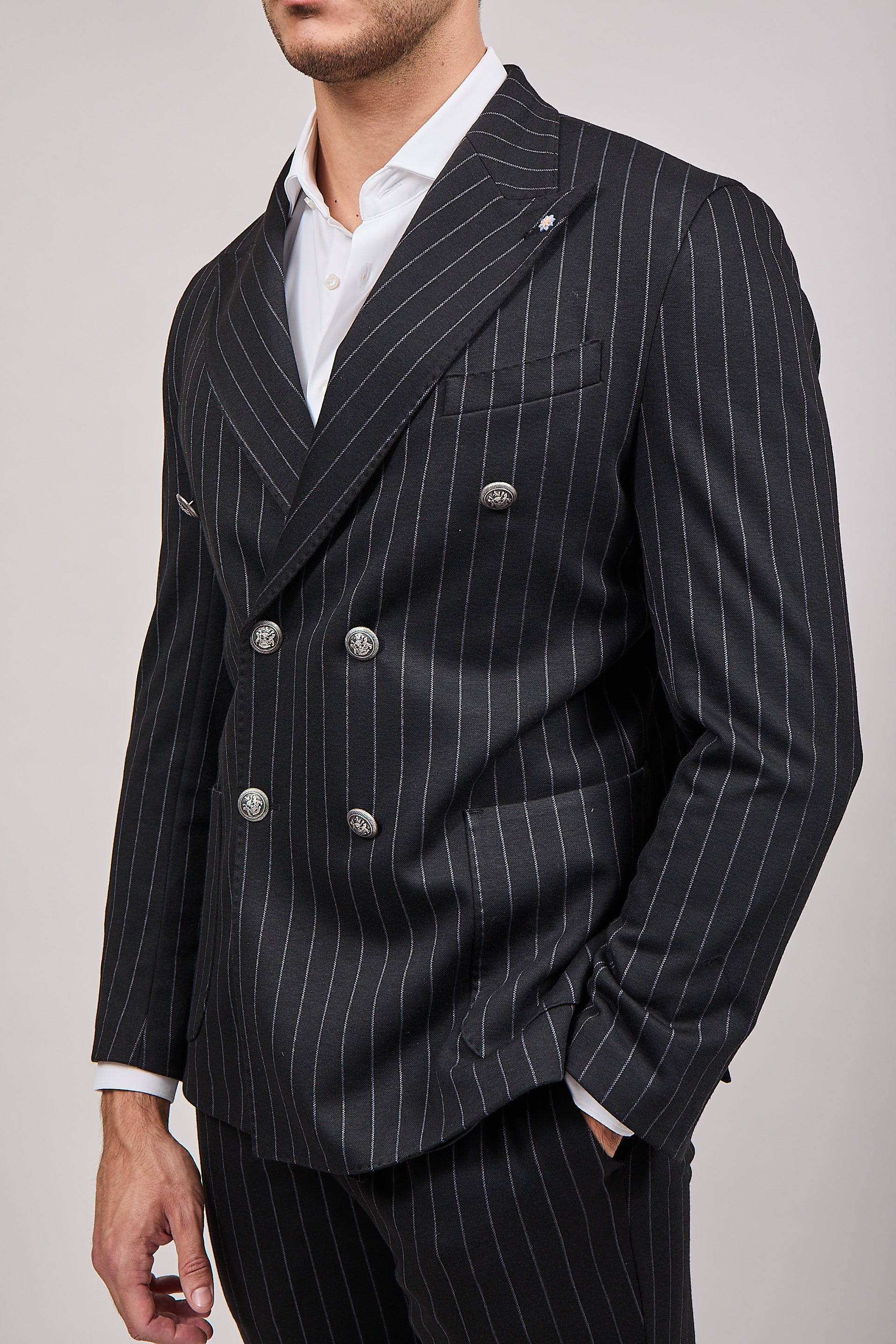 Completo Bharnaba Doppiopetto Gessato Aomori Nero