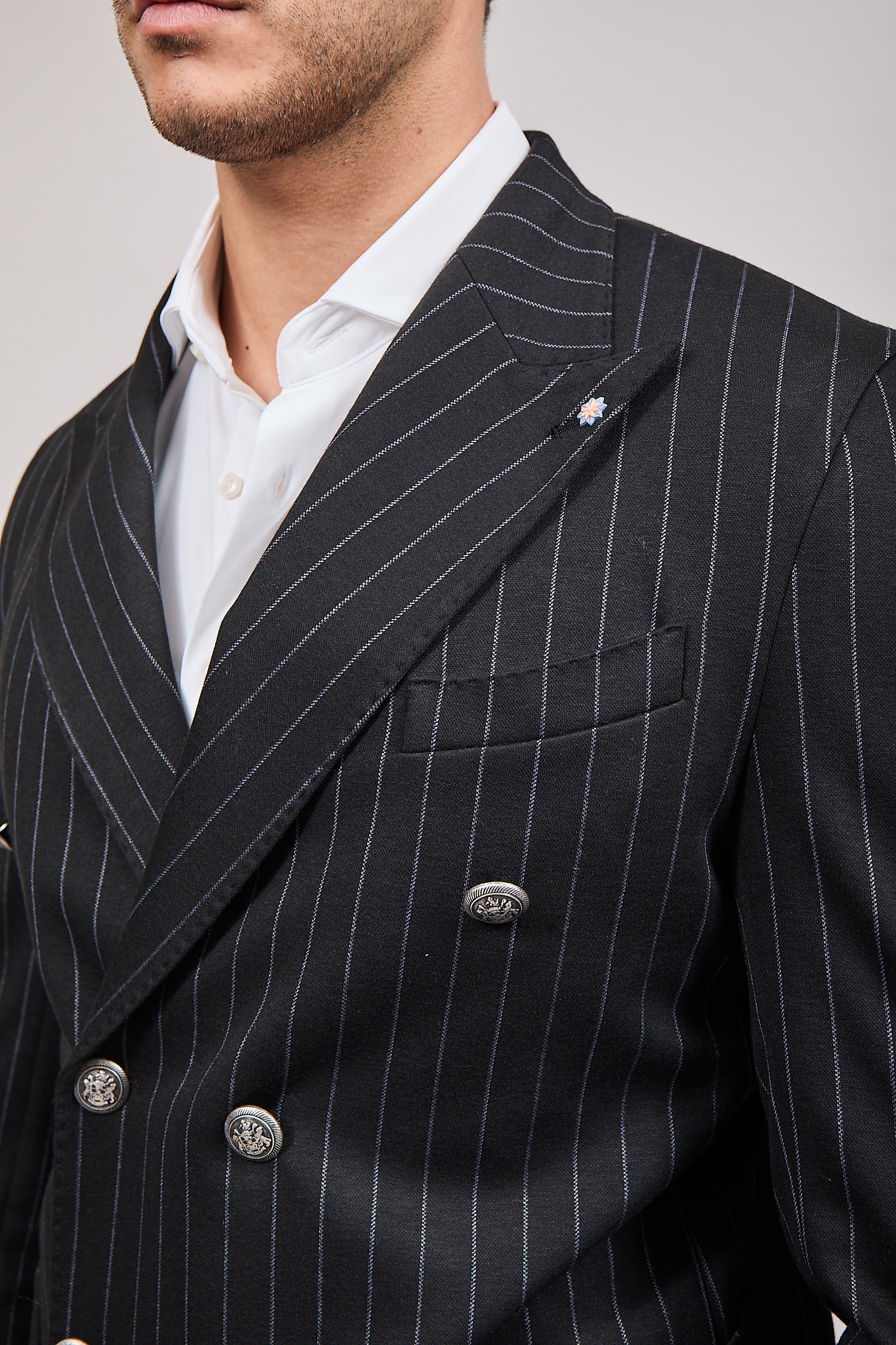 Completo Bharnaba Doppiopetto Gessato Aomori Nero