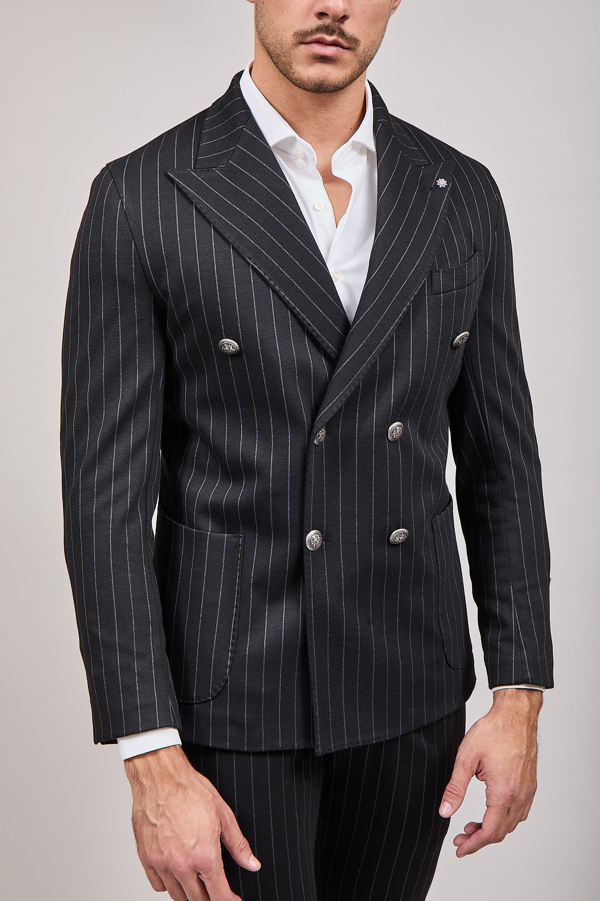 Completo Bharnaba Doppiopetto Gessato Aomori Nero