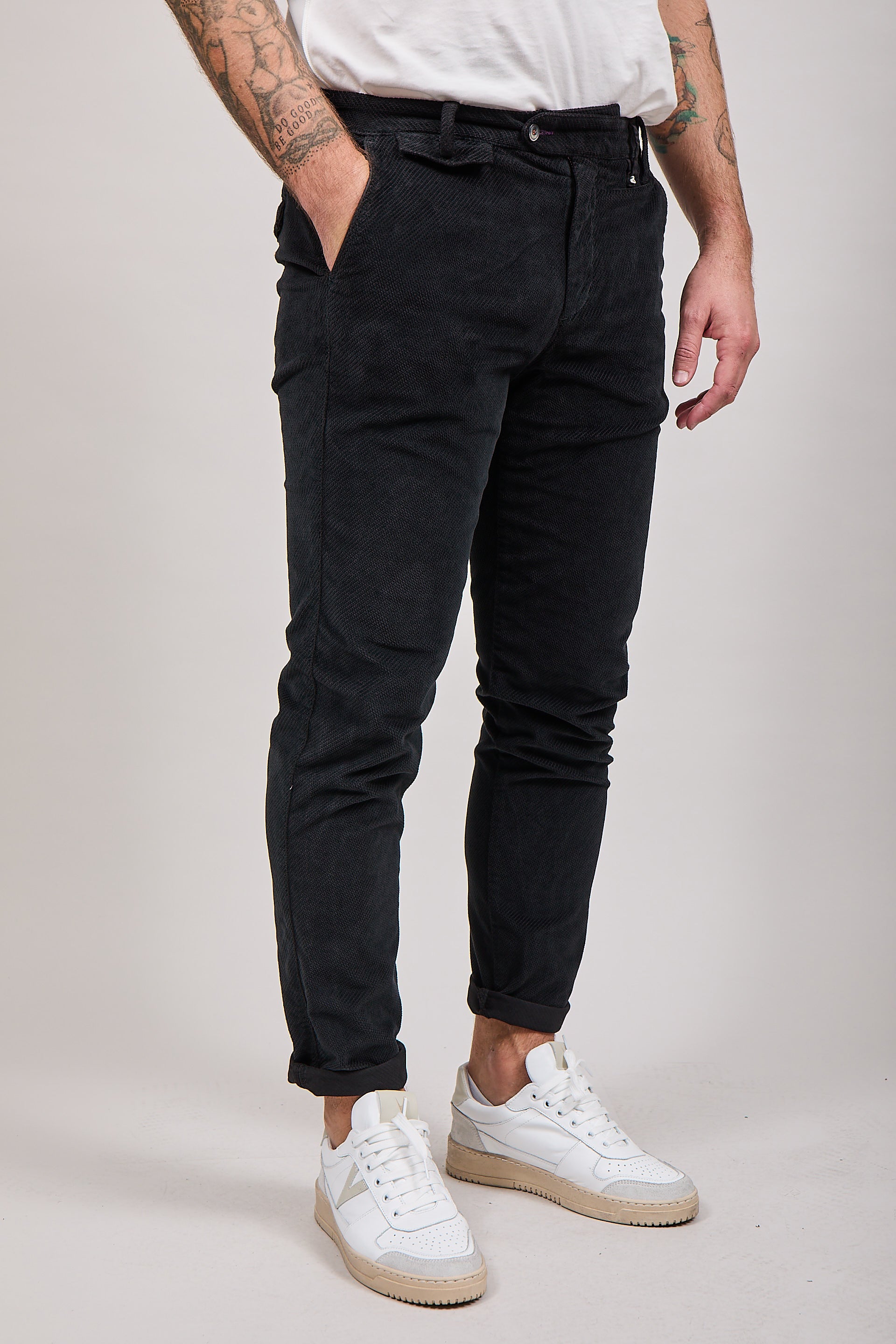 Pantalone velluto Berna chinos 118 Nero