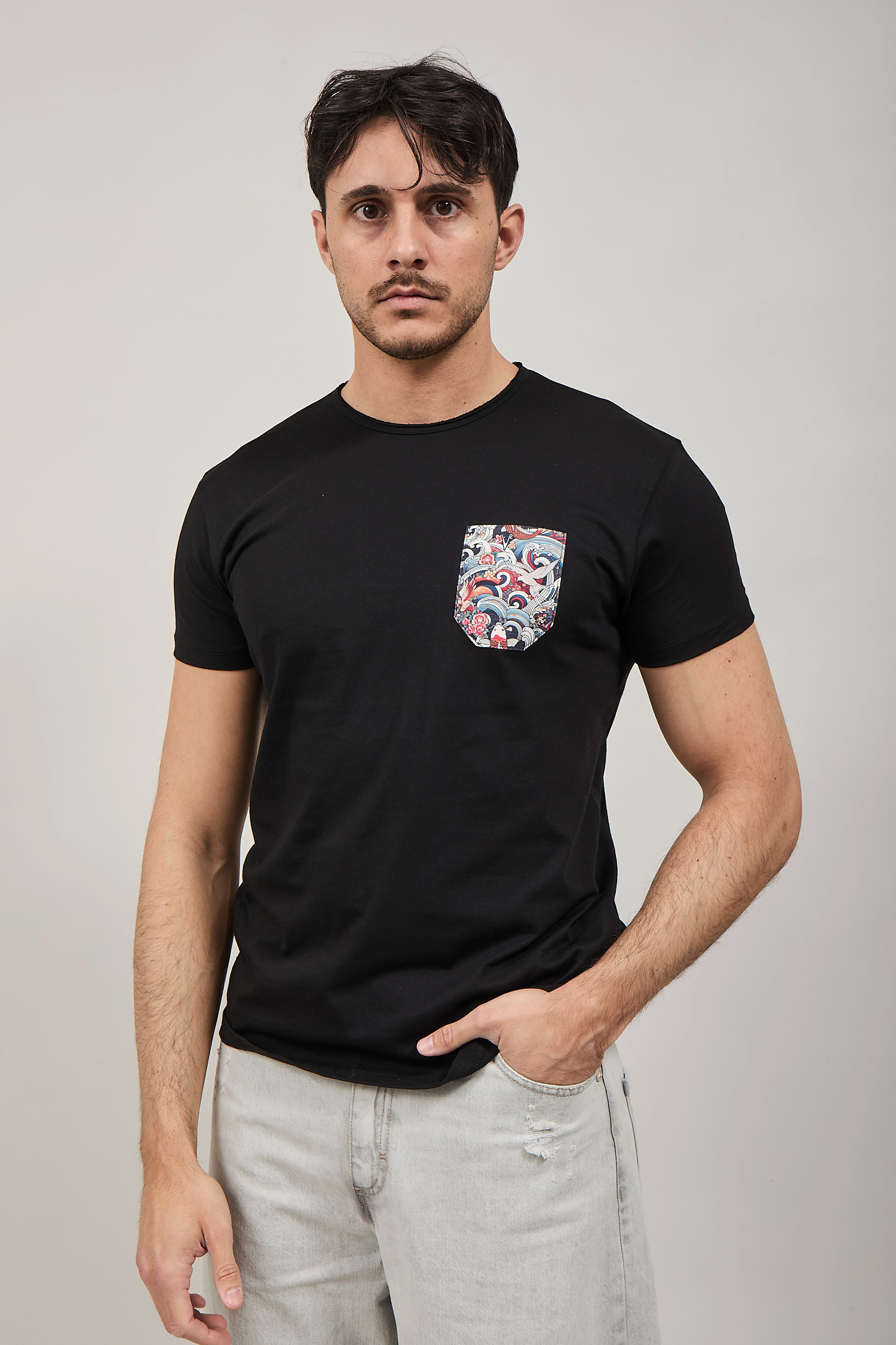 T-shirt V2 Taschino Nera N1