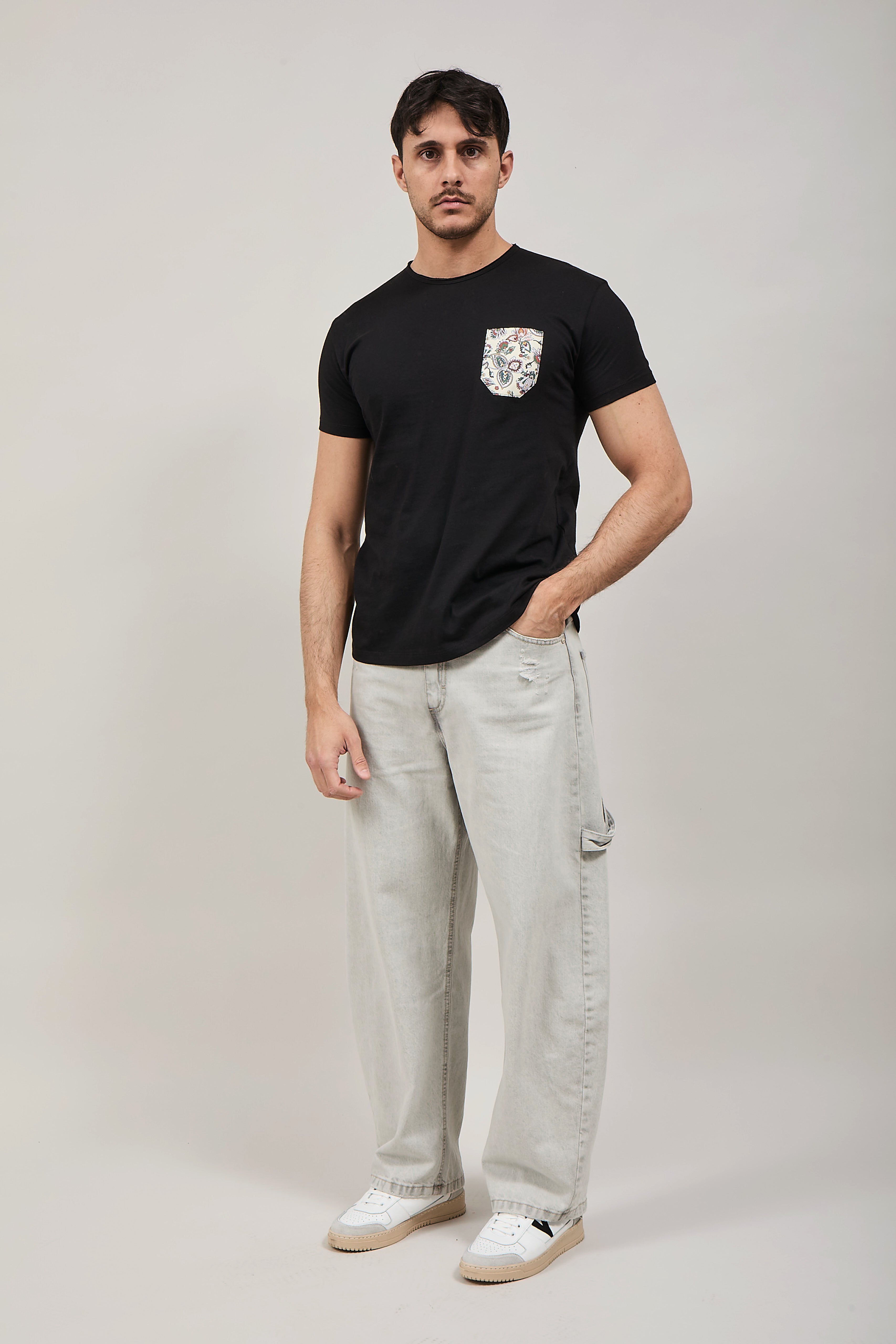 T-shirt V2 Taschino Nera N4