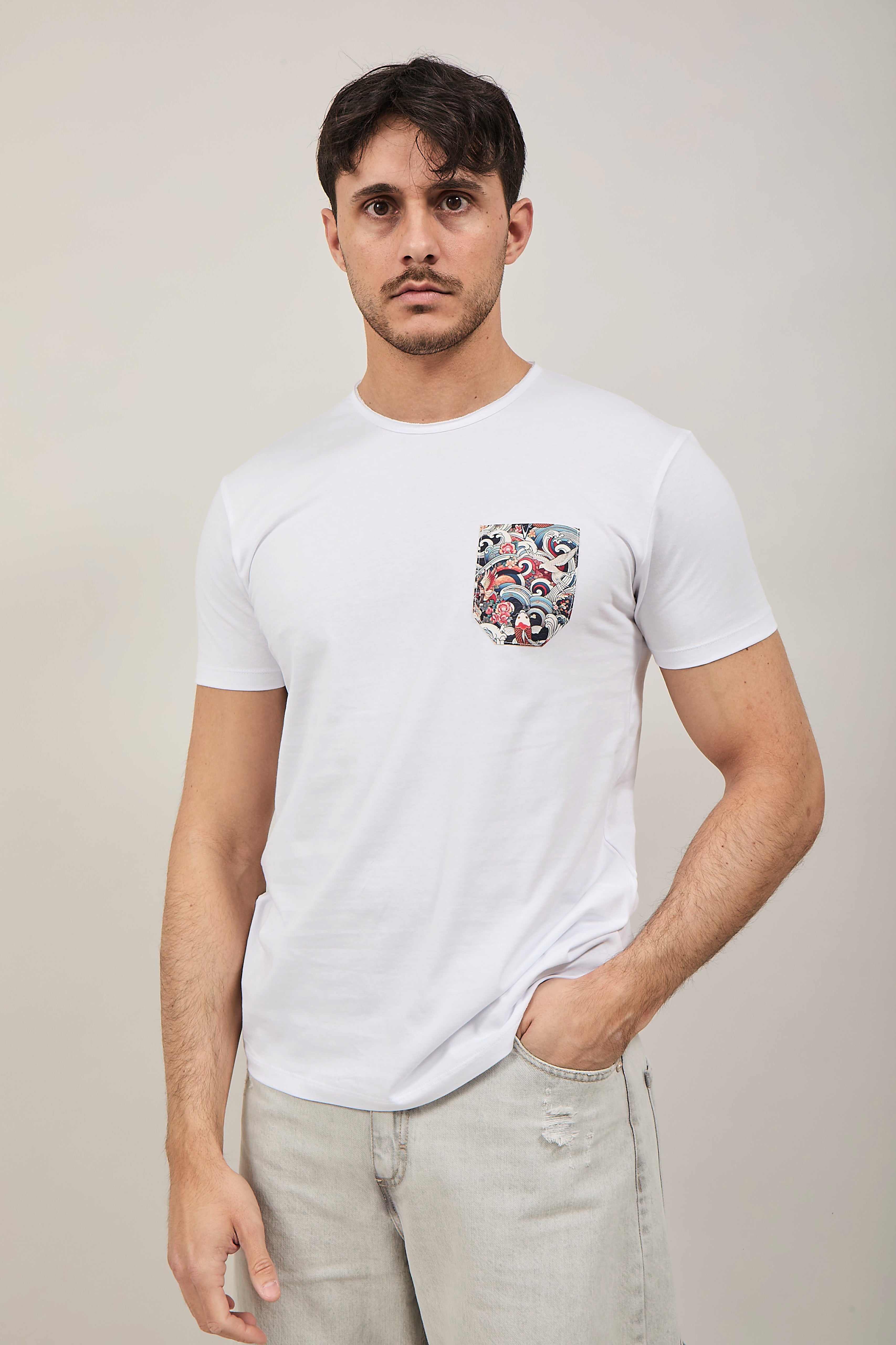T-shirt V2 Taschino Bianca B1