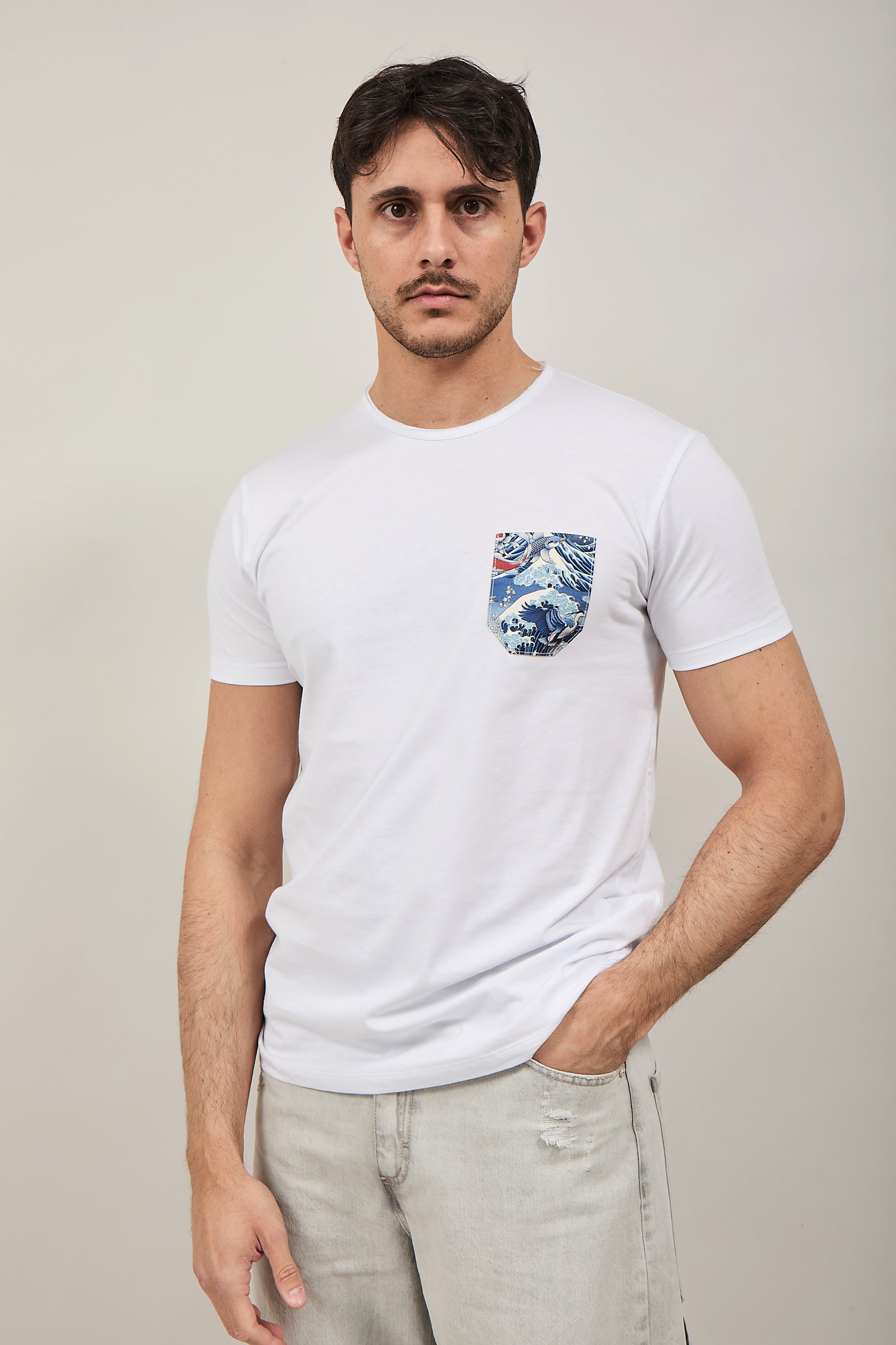 T-shirt V2 Taschino Bianca B3