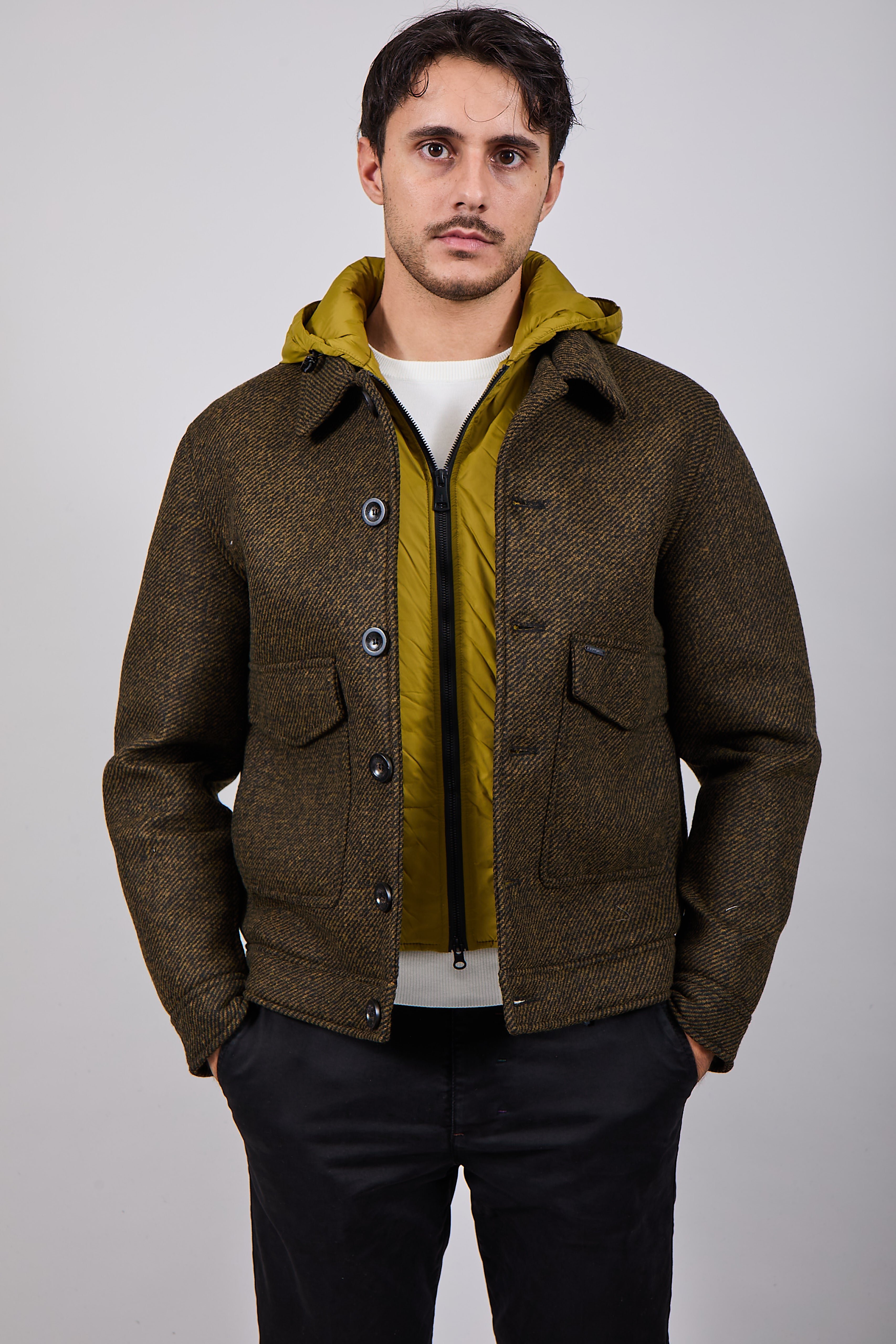 Giubbino Gianni Lupo Militare 360 (12290054783316)
