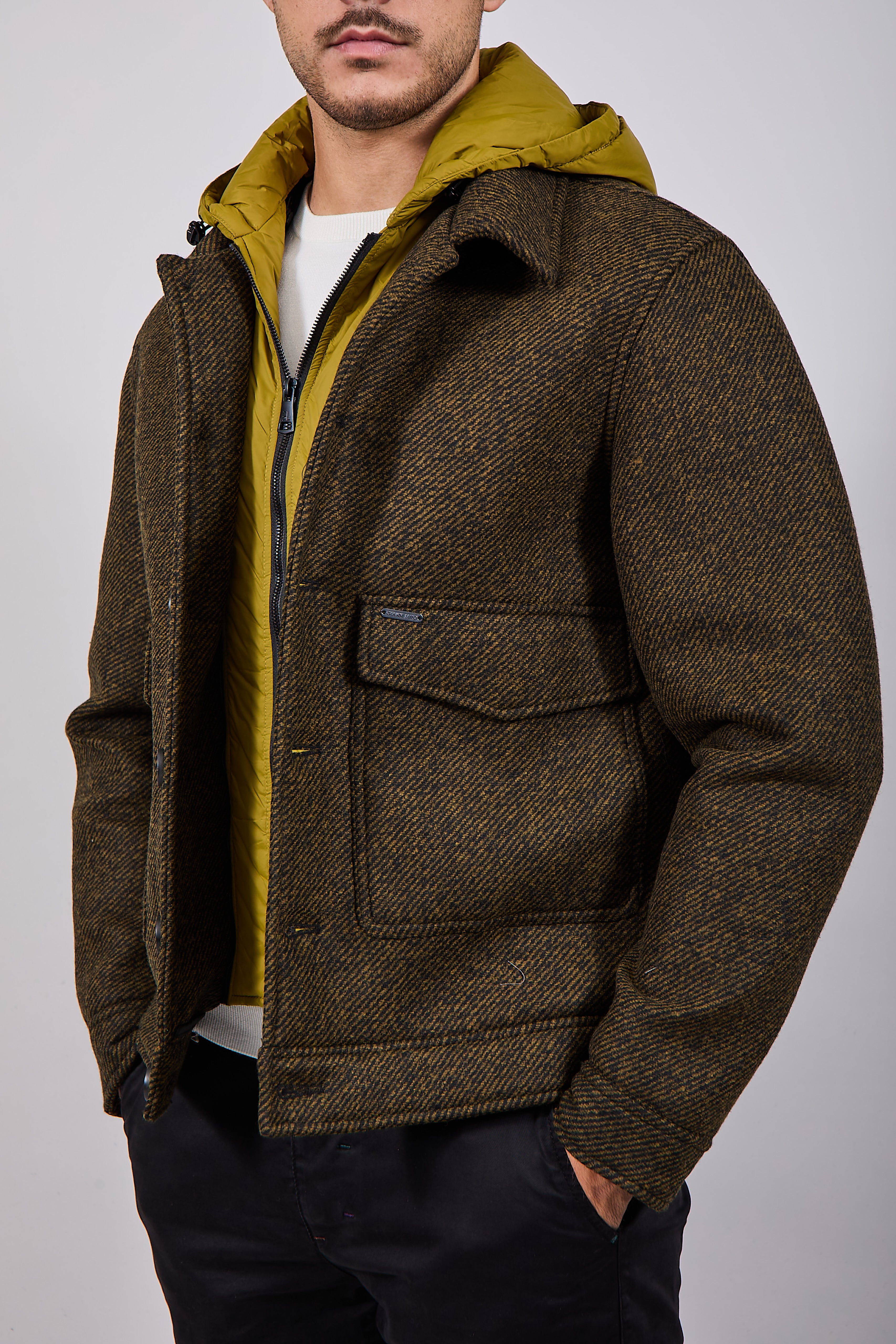 Giubbino Gianni Lupo Militare 360 (12290054783316)