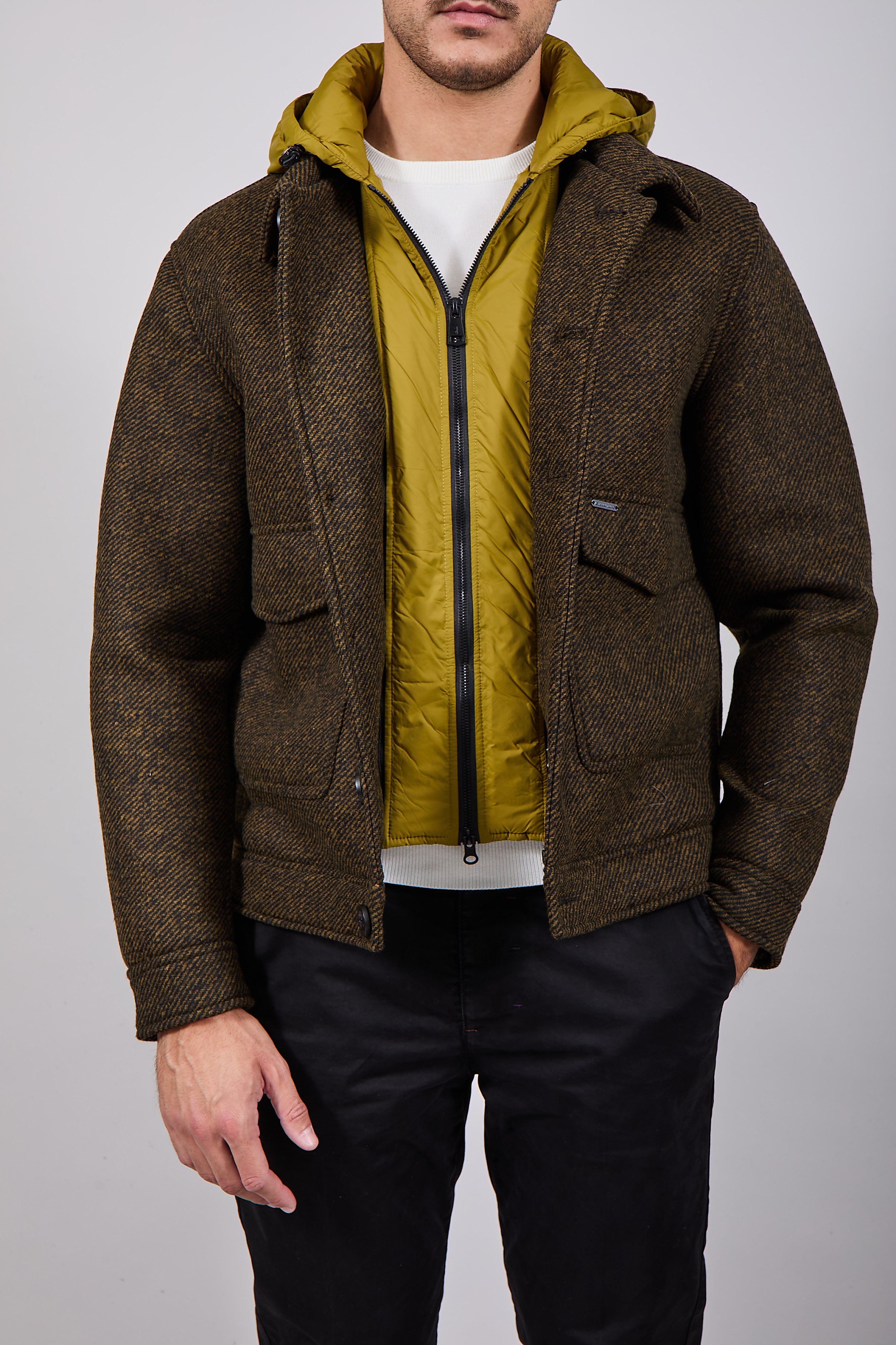 Giubbino Gianni Lupo Militare 360 (12290054783316)