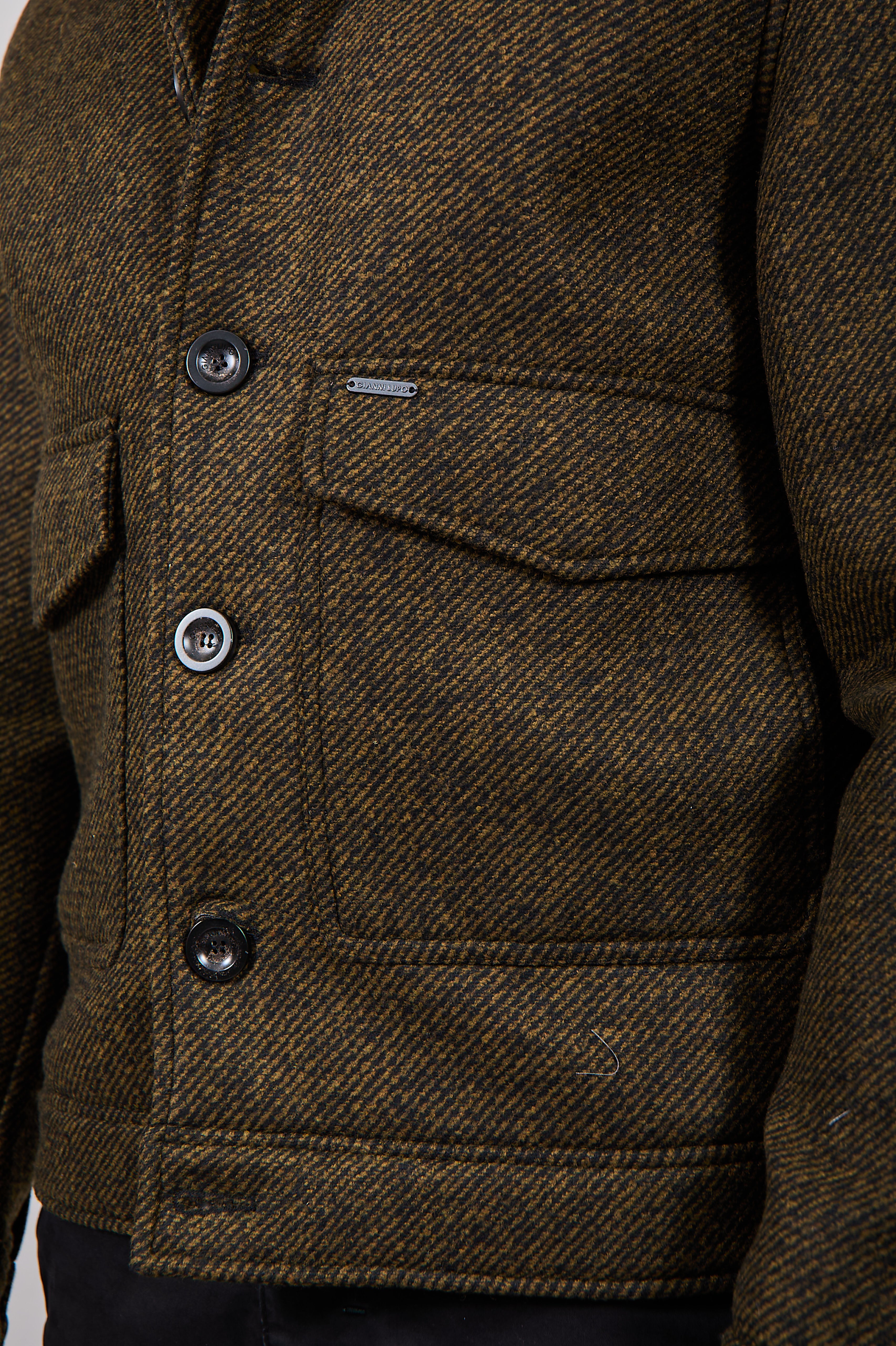 Giubbino Gianni Lupo Militare 360 (12290054783316)