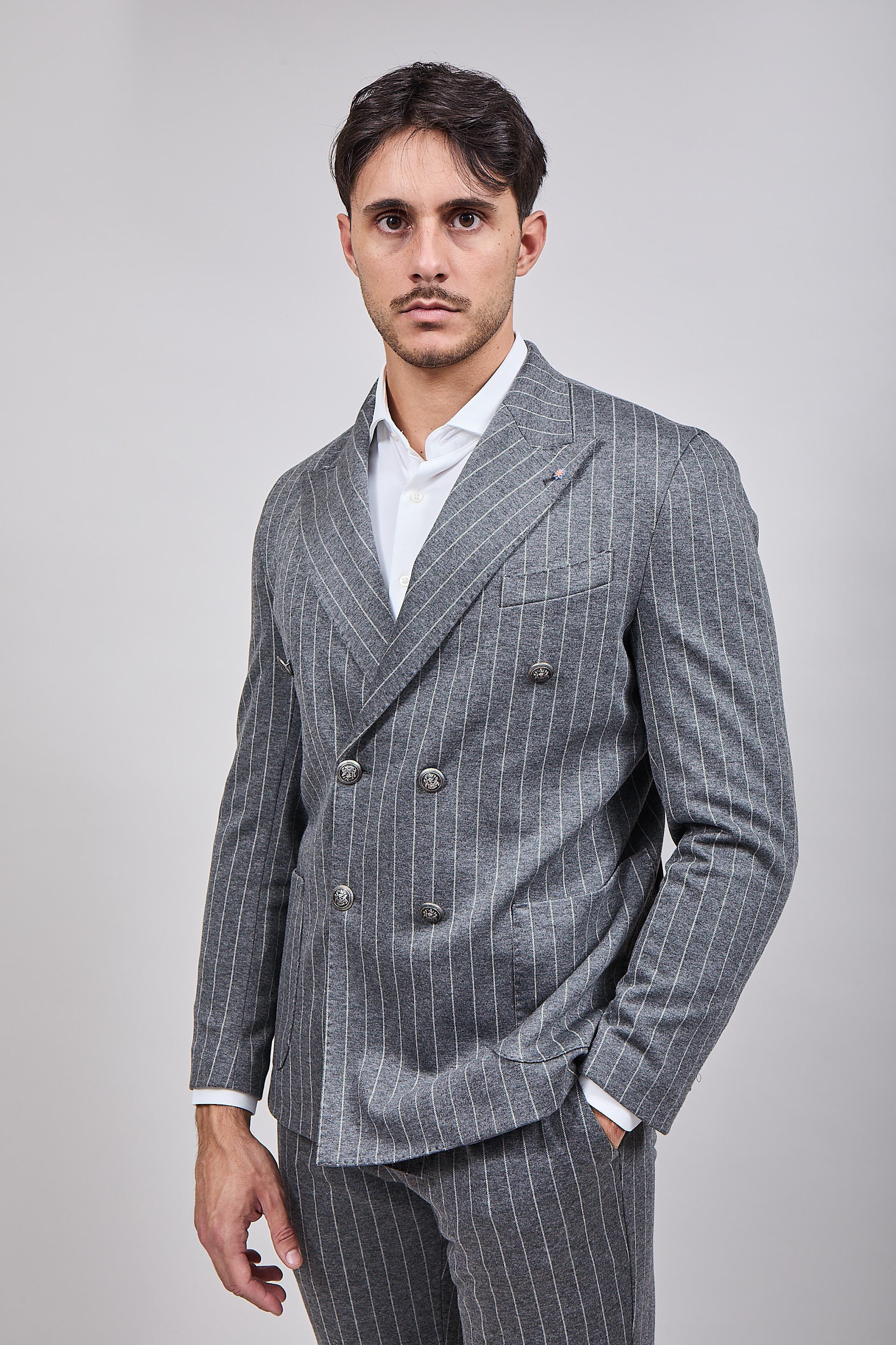 Completo Bharnaba Doppiopetto Gessato Aomori Grigio Scuro