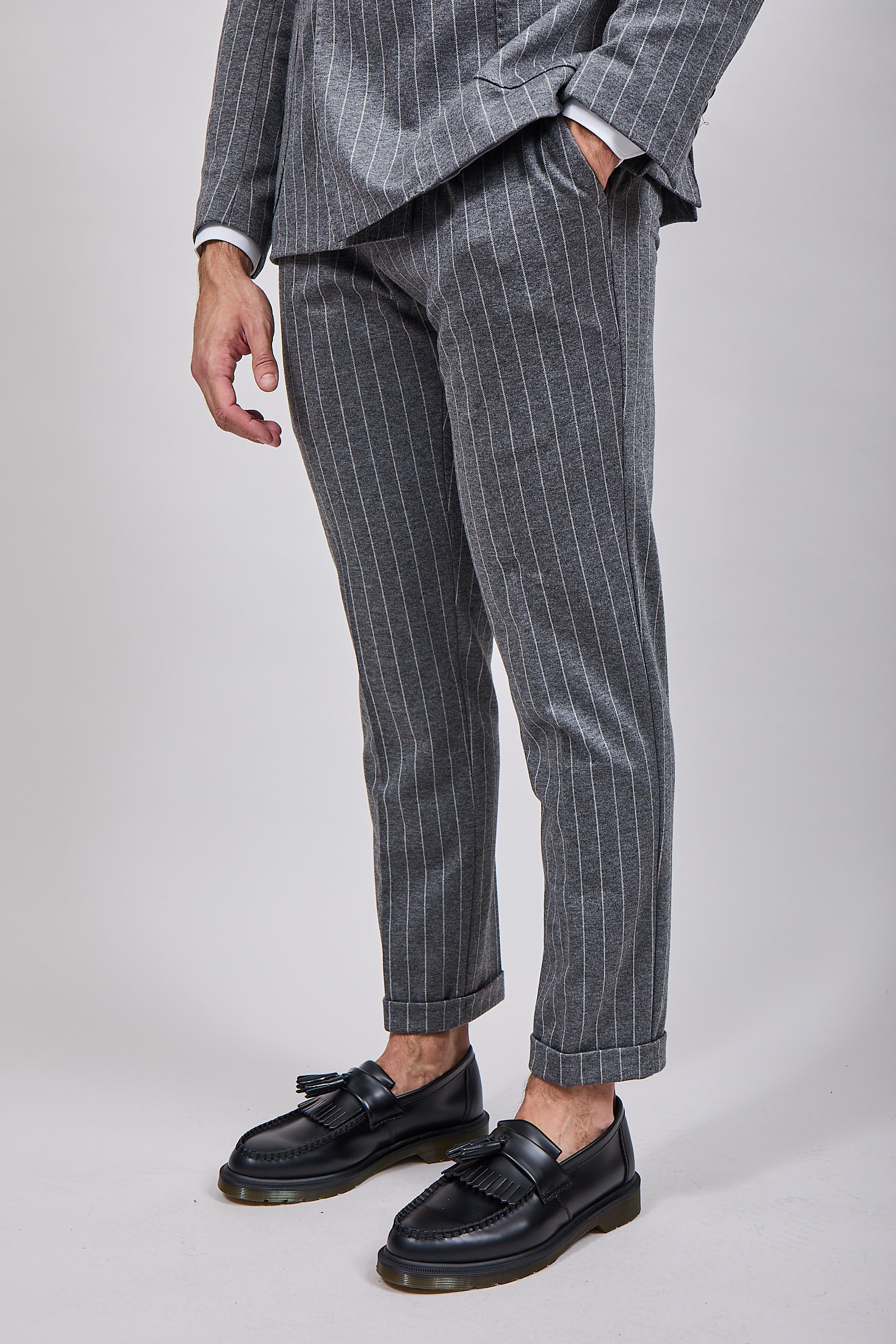 Completo Bharnaba Doppiopetto Gessato Aomori Grigio Scuro