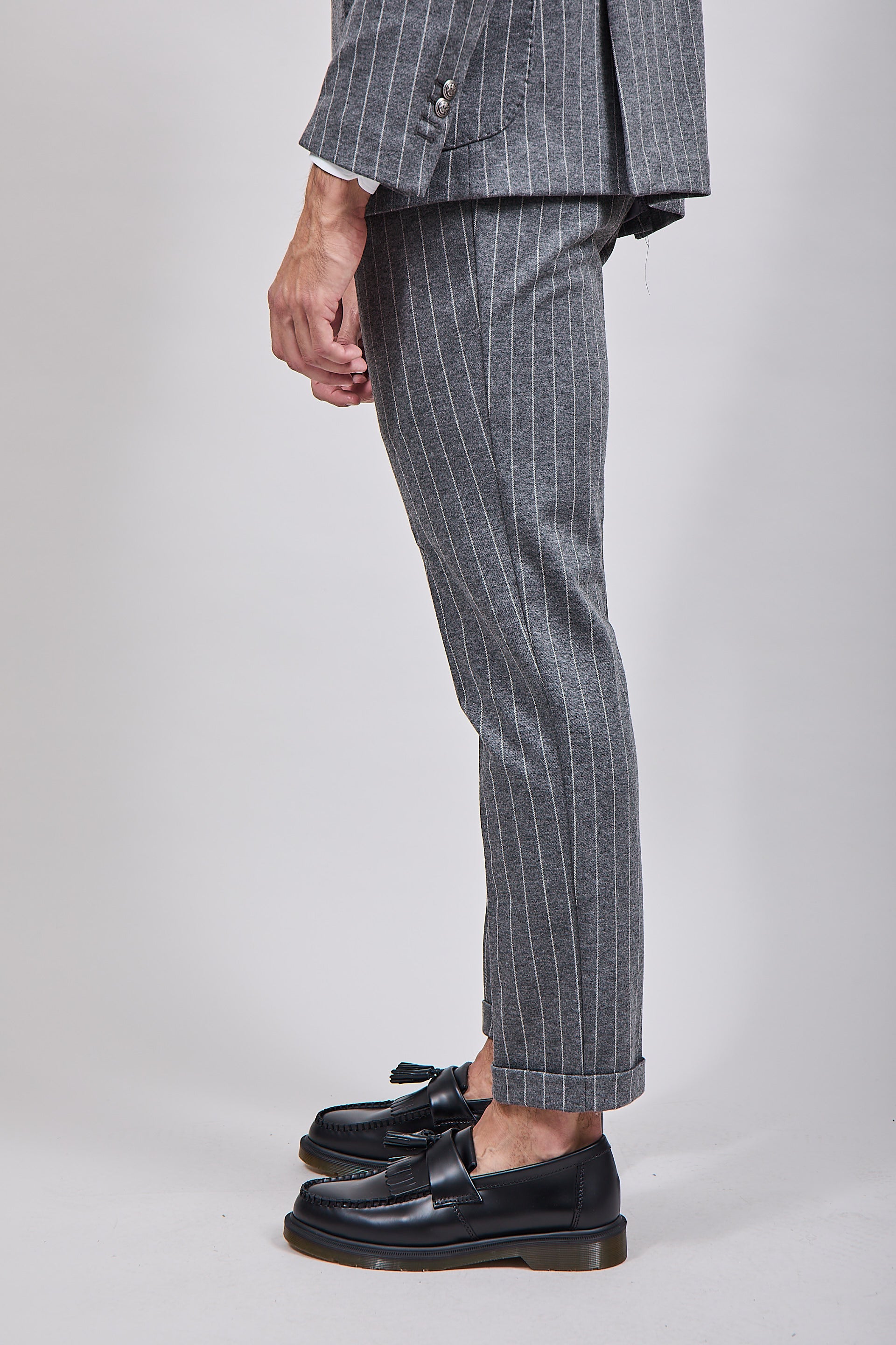 Completo Bharnaba Doppiopetto Gessato Aomori Grigio Scuro