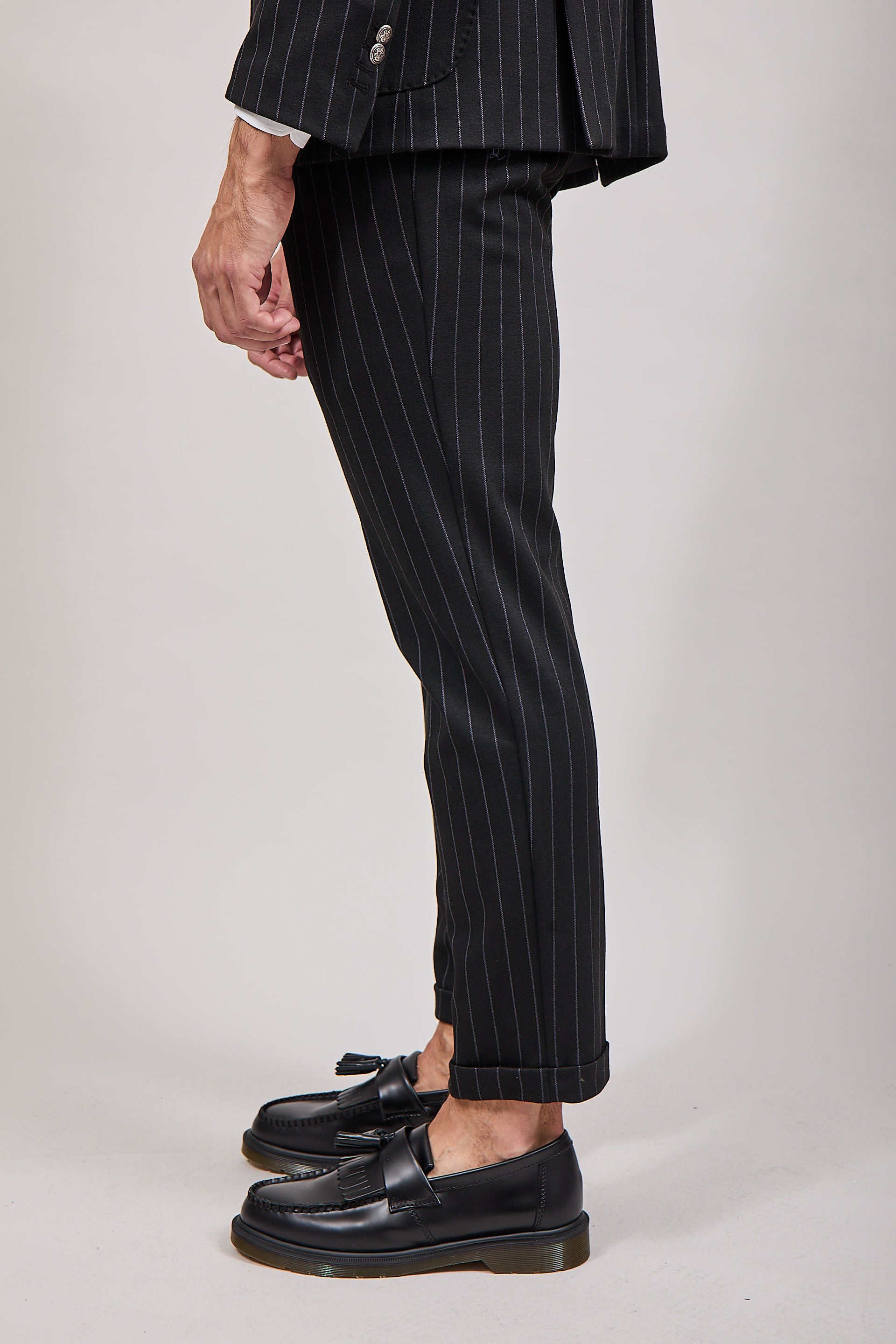 Completo Bharnaba Doppiopetto Gessato Aomori Nero