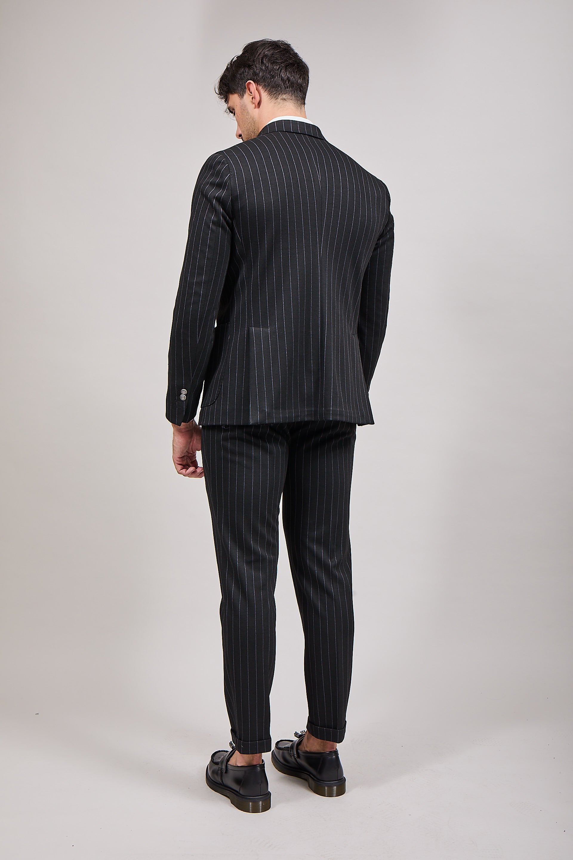 Completo Bharnaba Doppiopetto Gessato Aomori Nero