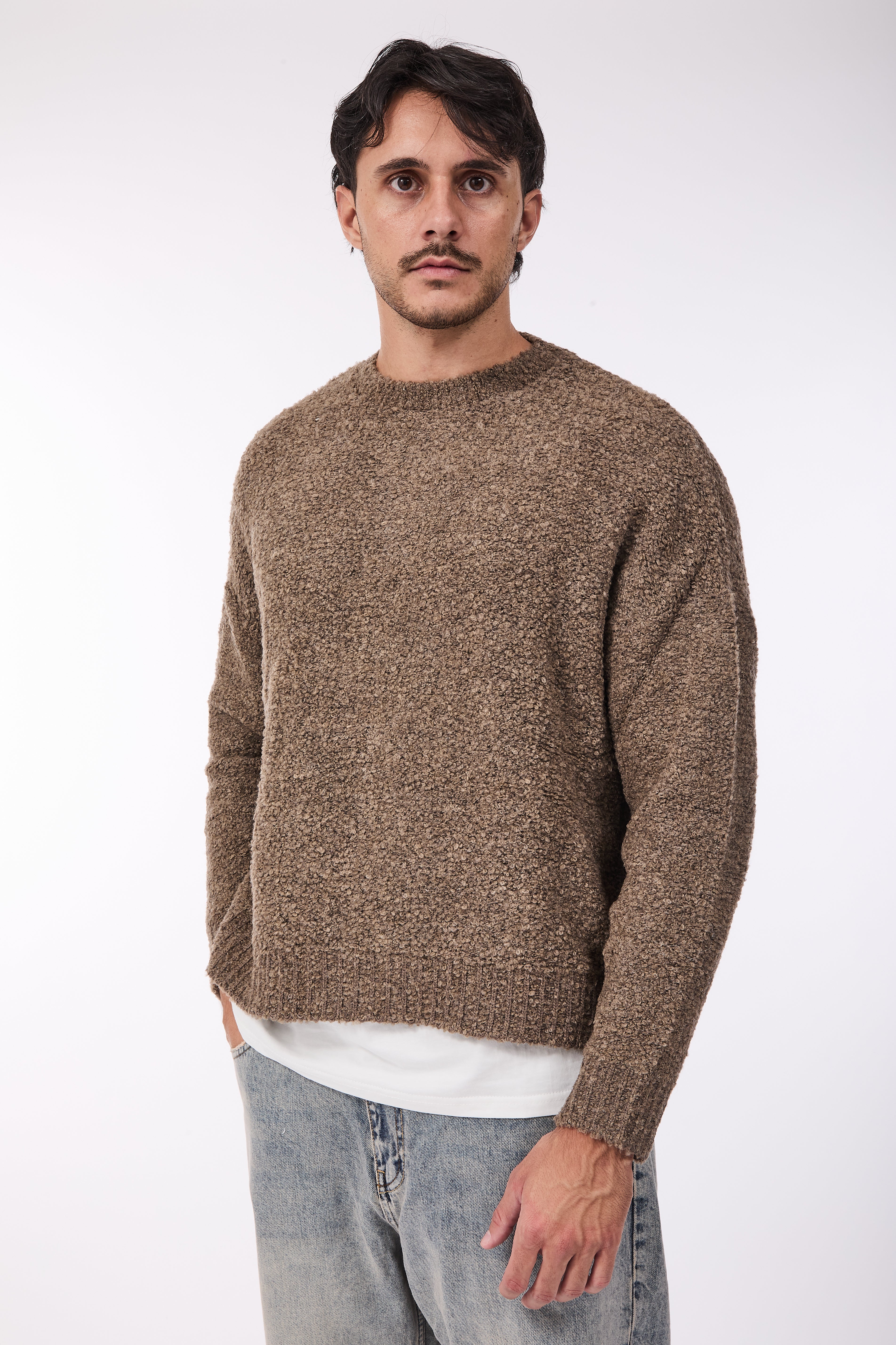 Maglione Over-d Bouclé Cropped Fango M65