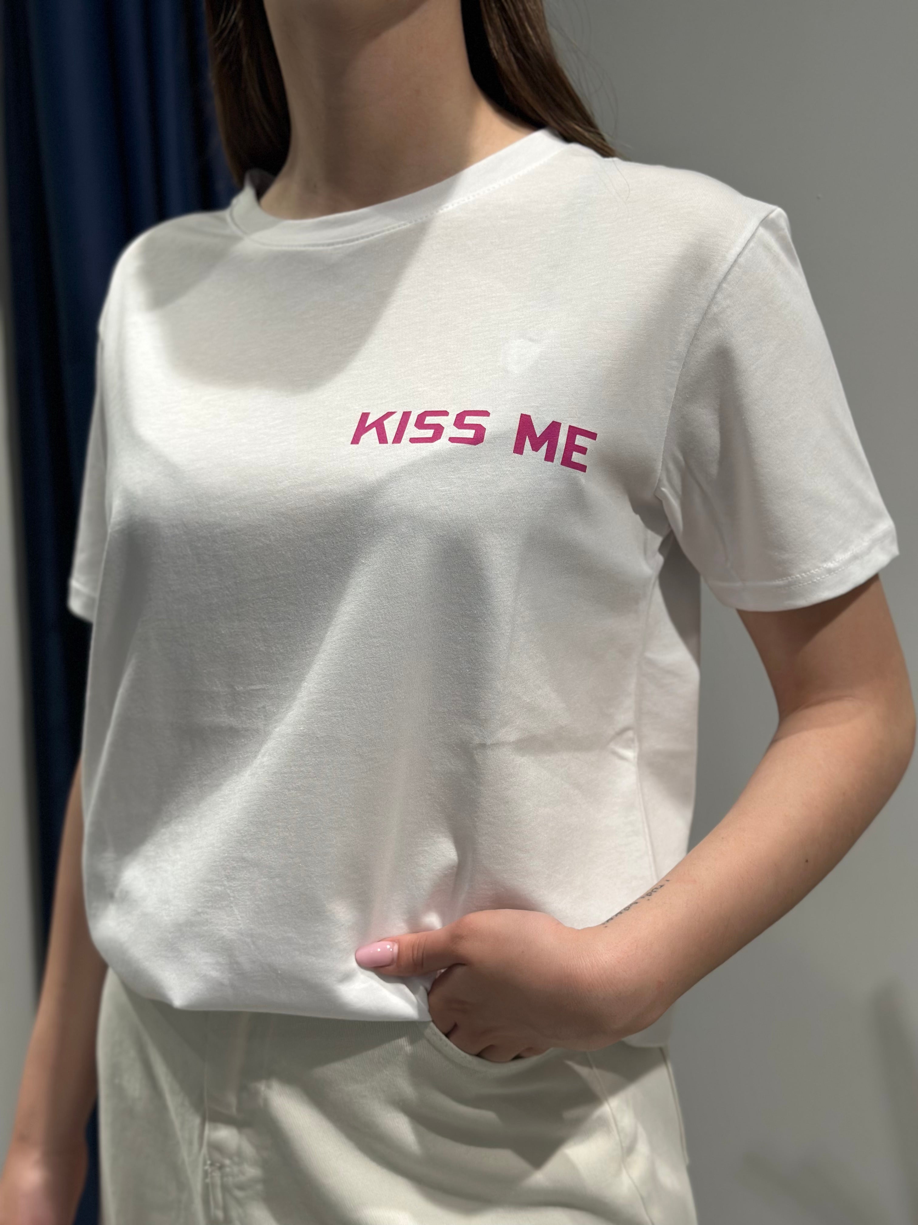 T-shirt Berna Just Kiss Me (11972897309012)