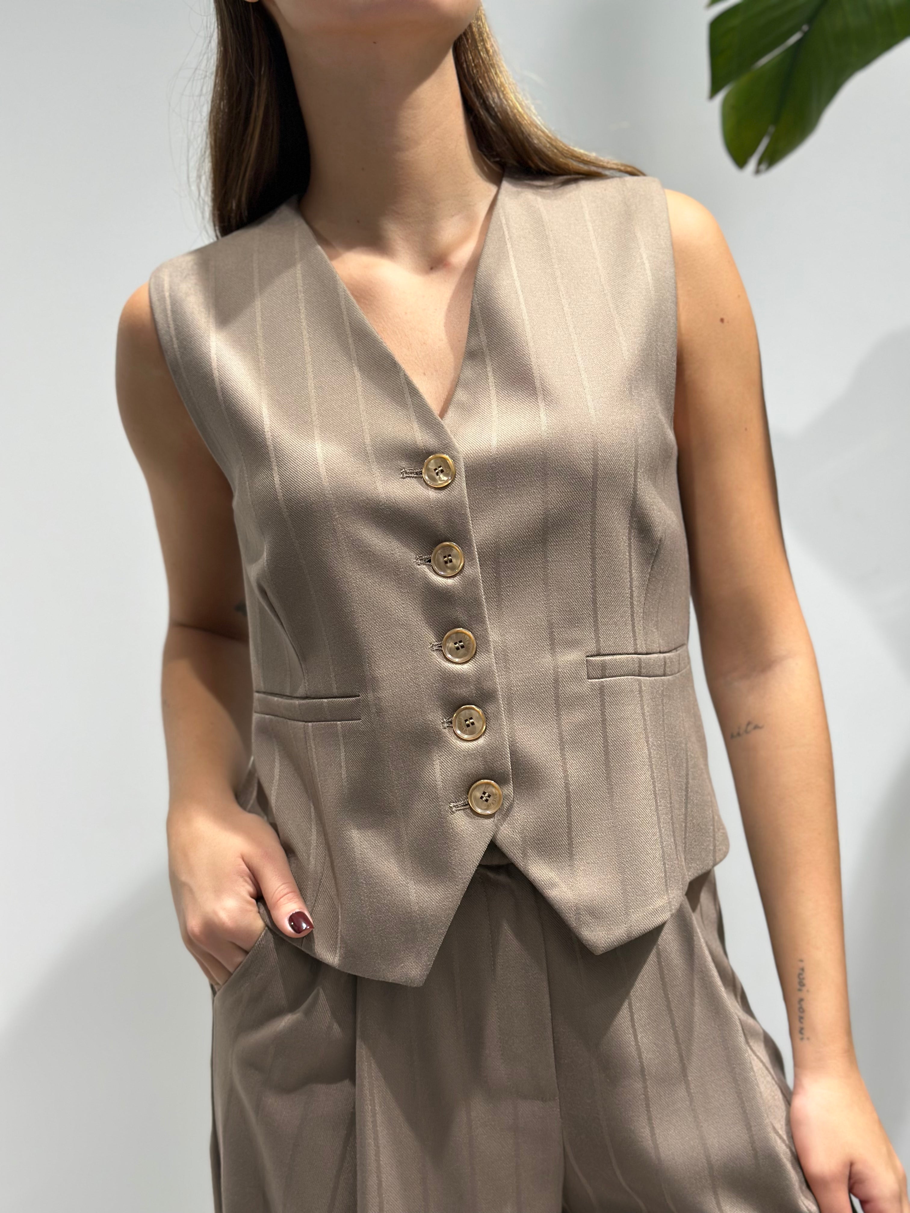 Gilet Over-d Gessato Caramello P16 (12292202463572)