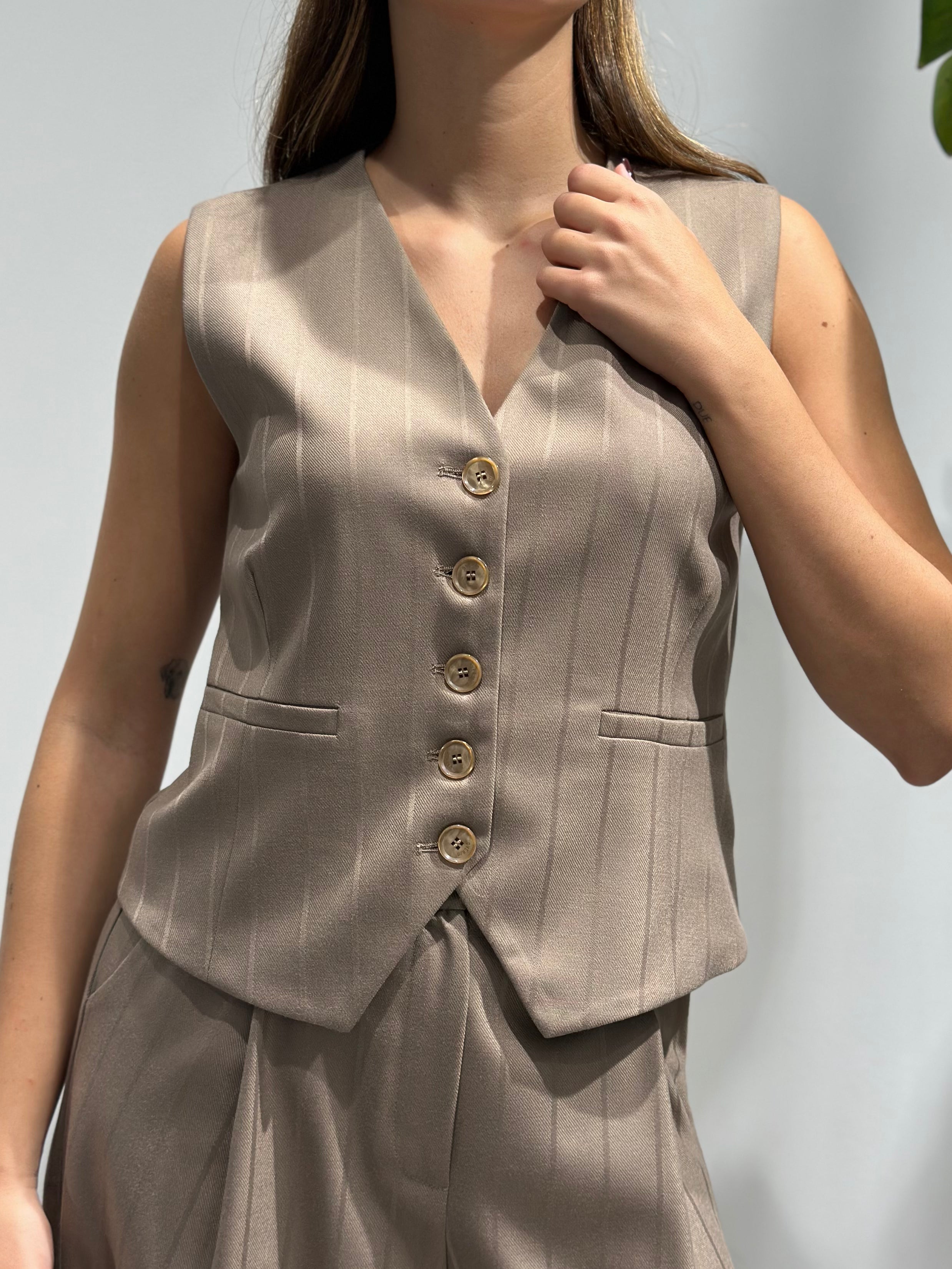 Gilet Over-d Gessato Caramello P16 (12292202463572)