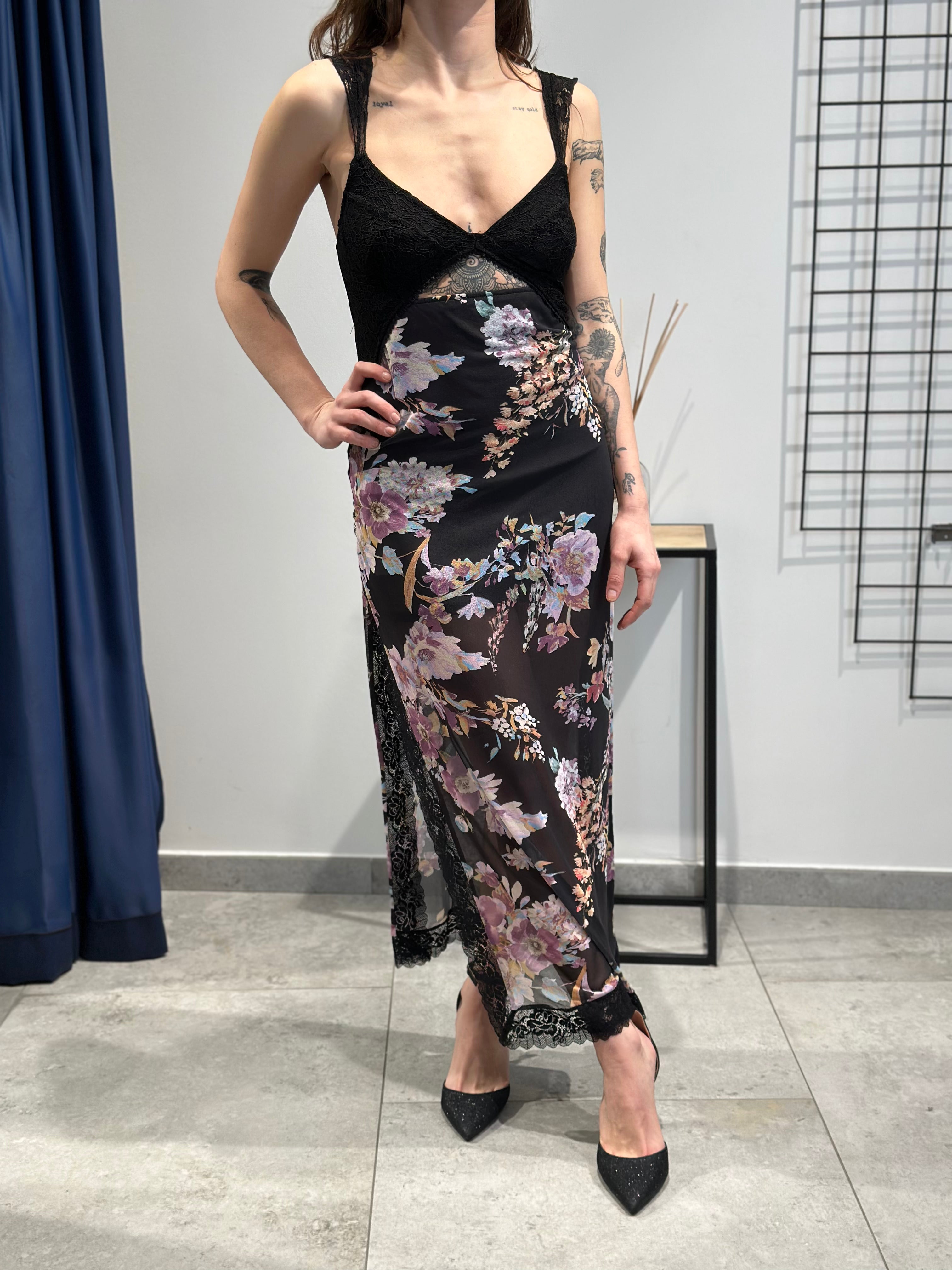 Abito Kontatto Cut Out Tulle e Pizzo (11894865527124)